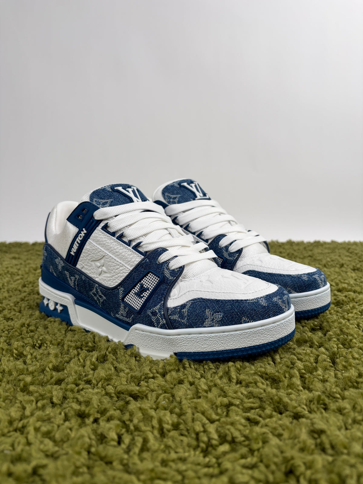 Louis Vuitton Trainer in Denim 6.5