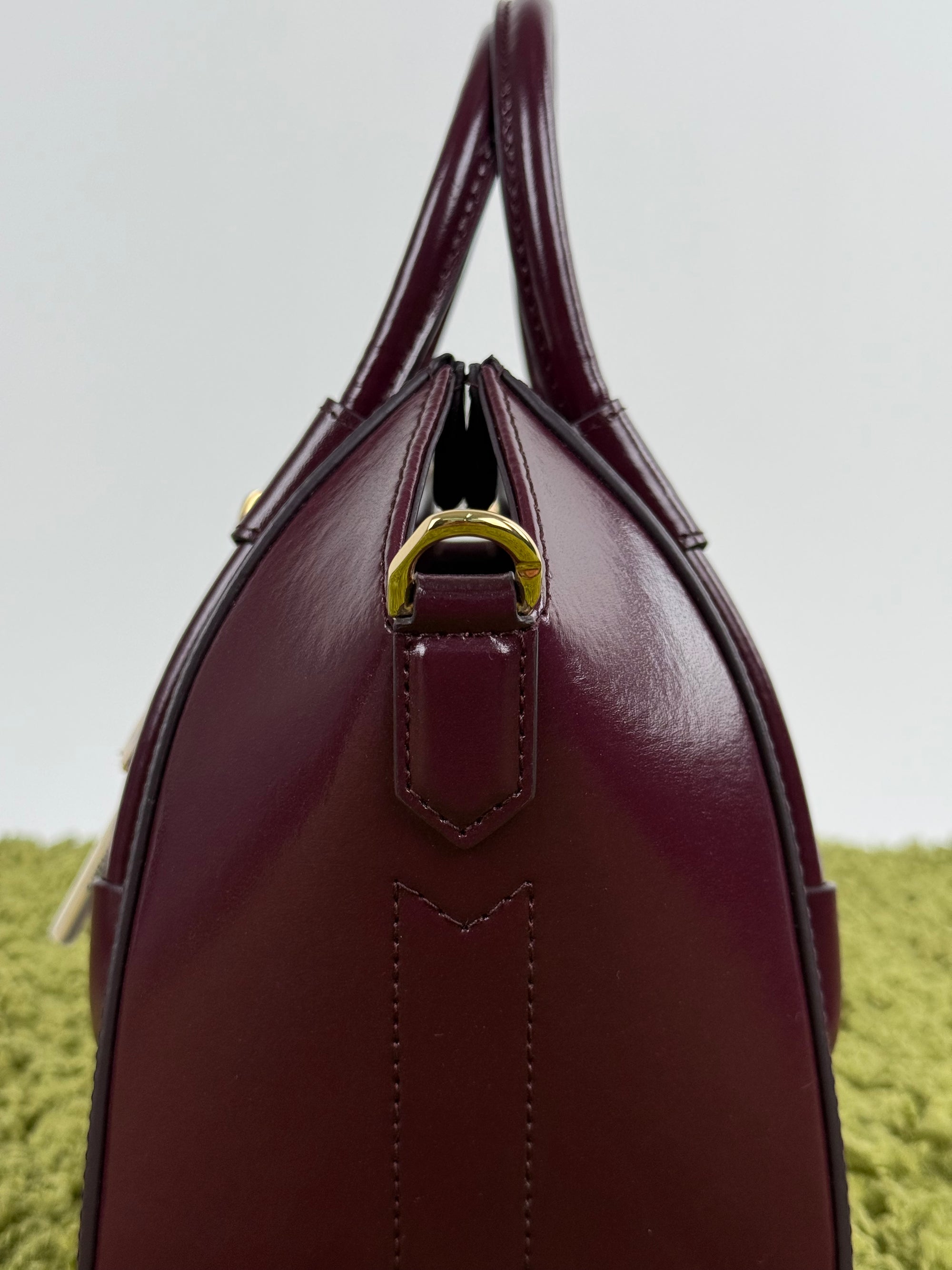 Borsa Mini Antigona Lock Bag Givenchy Bordeaux