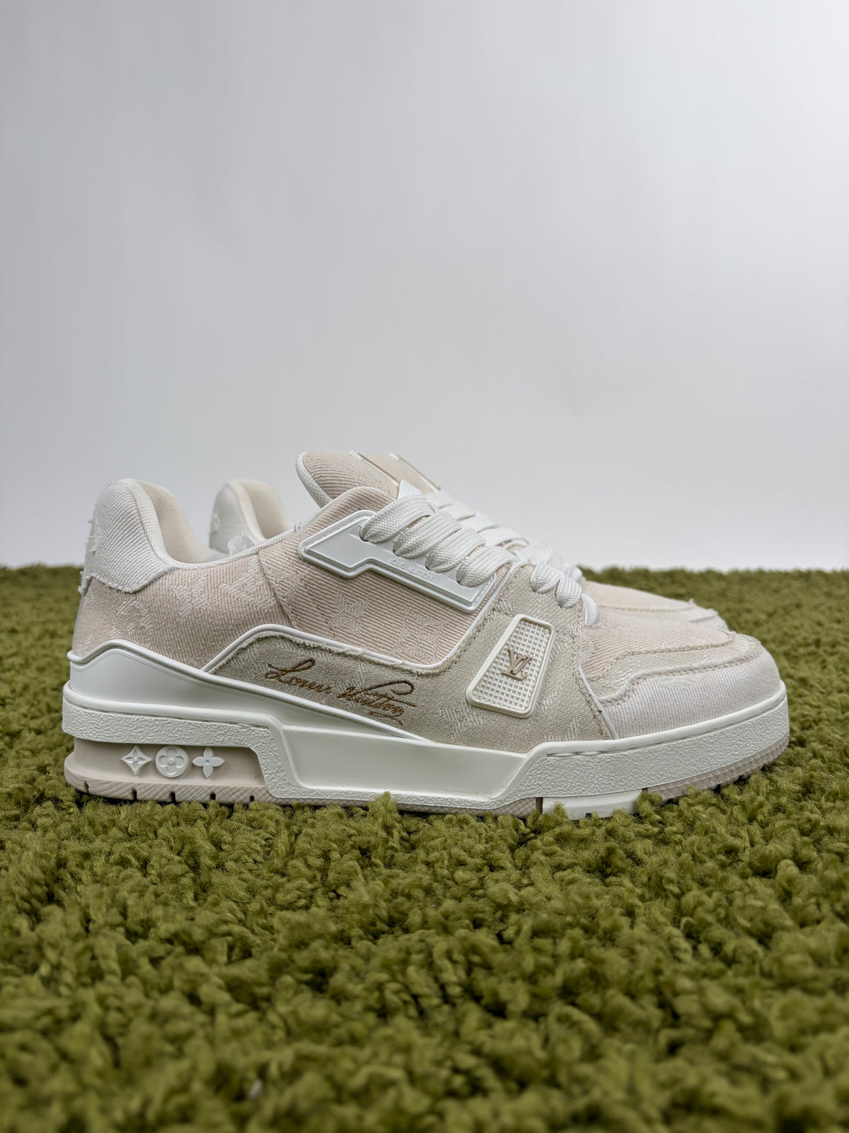 Louis Vuitton Trainer Bianca 6