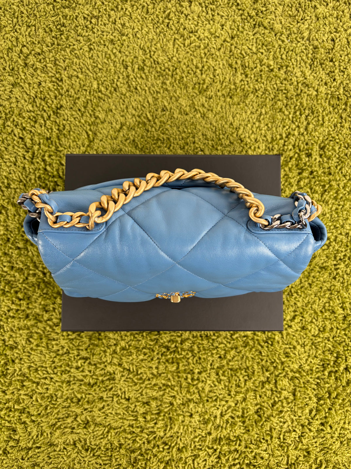 Borsa Chanel 19 Trapuntata in Pelle Azzurra