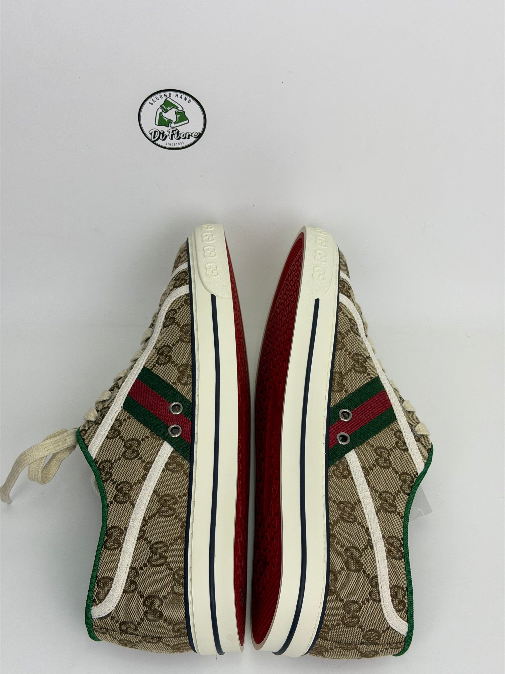 Gucci tennis Size 8=42 veste 42.5