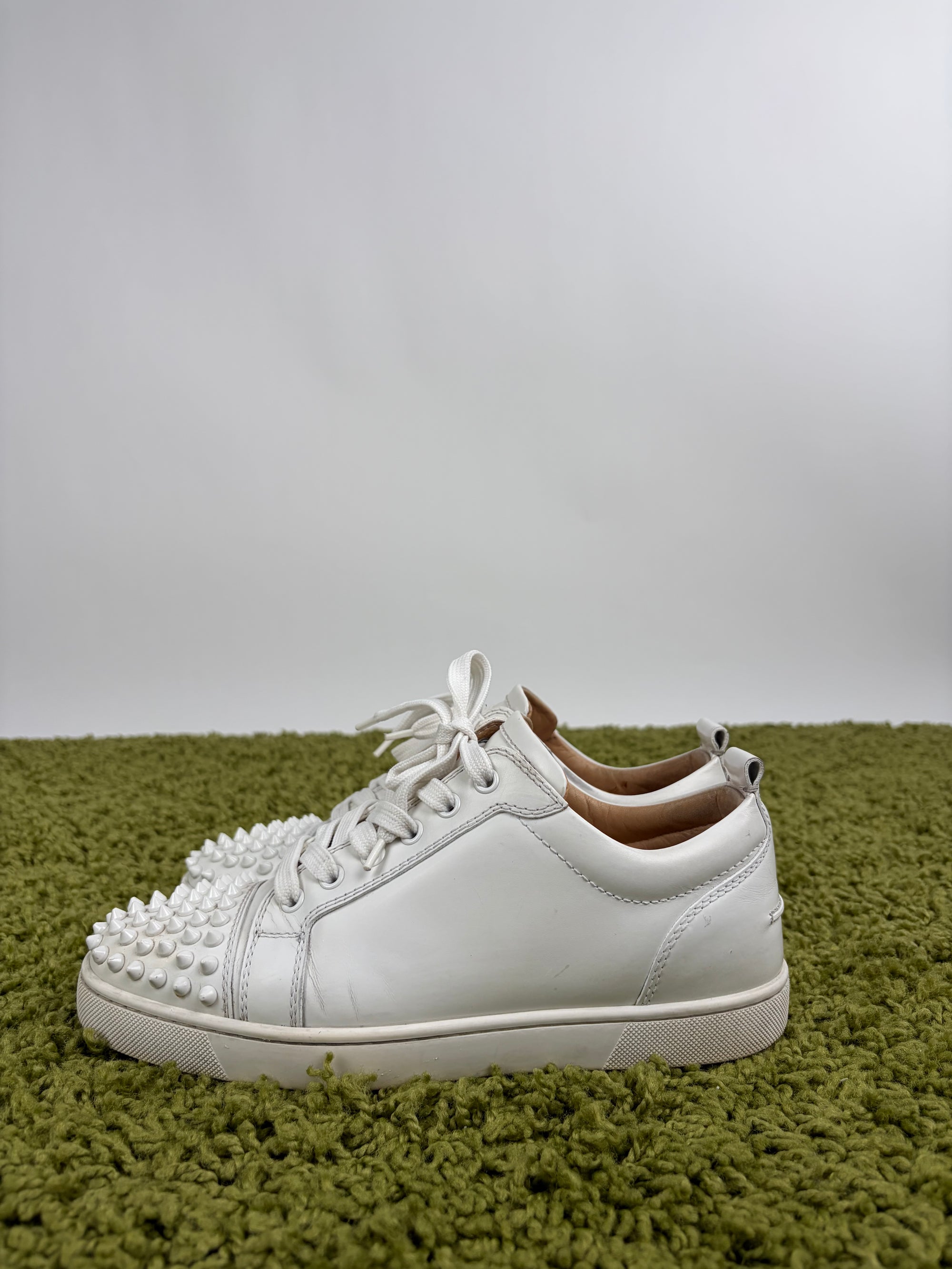 Louboutin basse Size 39 bianche