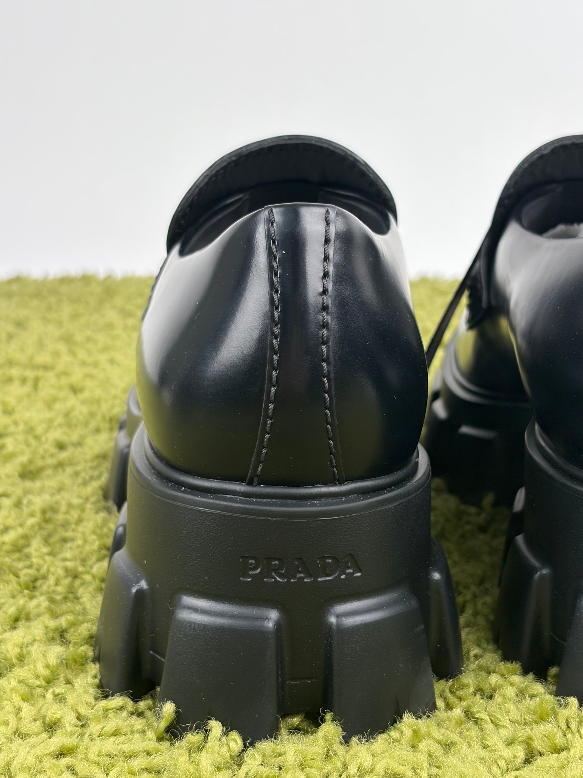 Mocassino Prada Size 10.5=44.5 neri