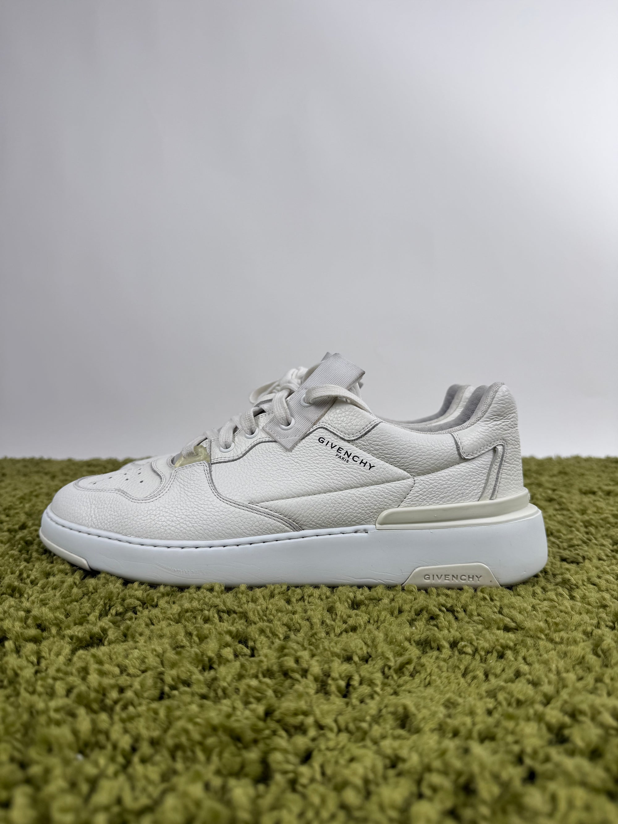 Givenchy Wing Low Sneaker 43