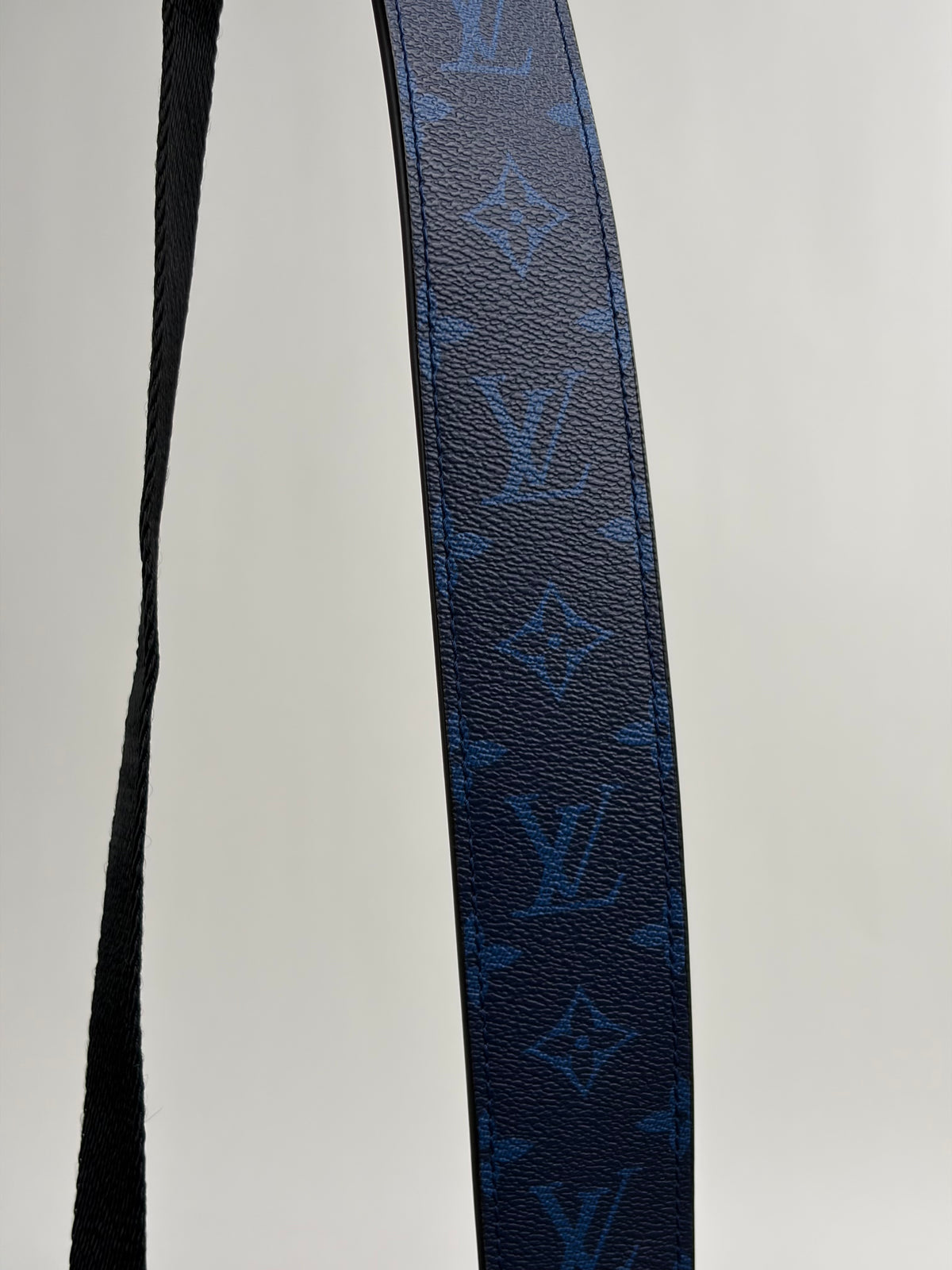 Borsa Louis Vuitton Outdoor Messenger Blu