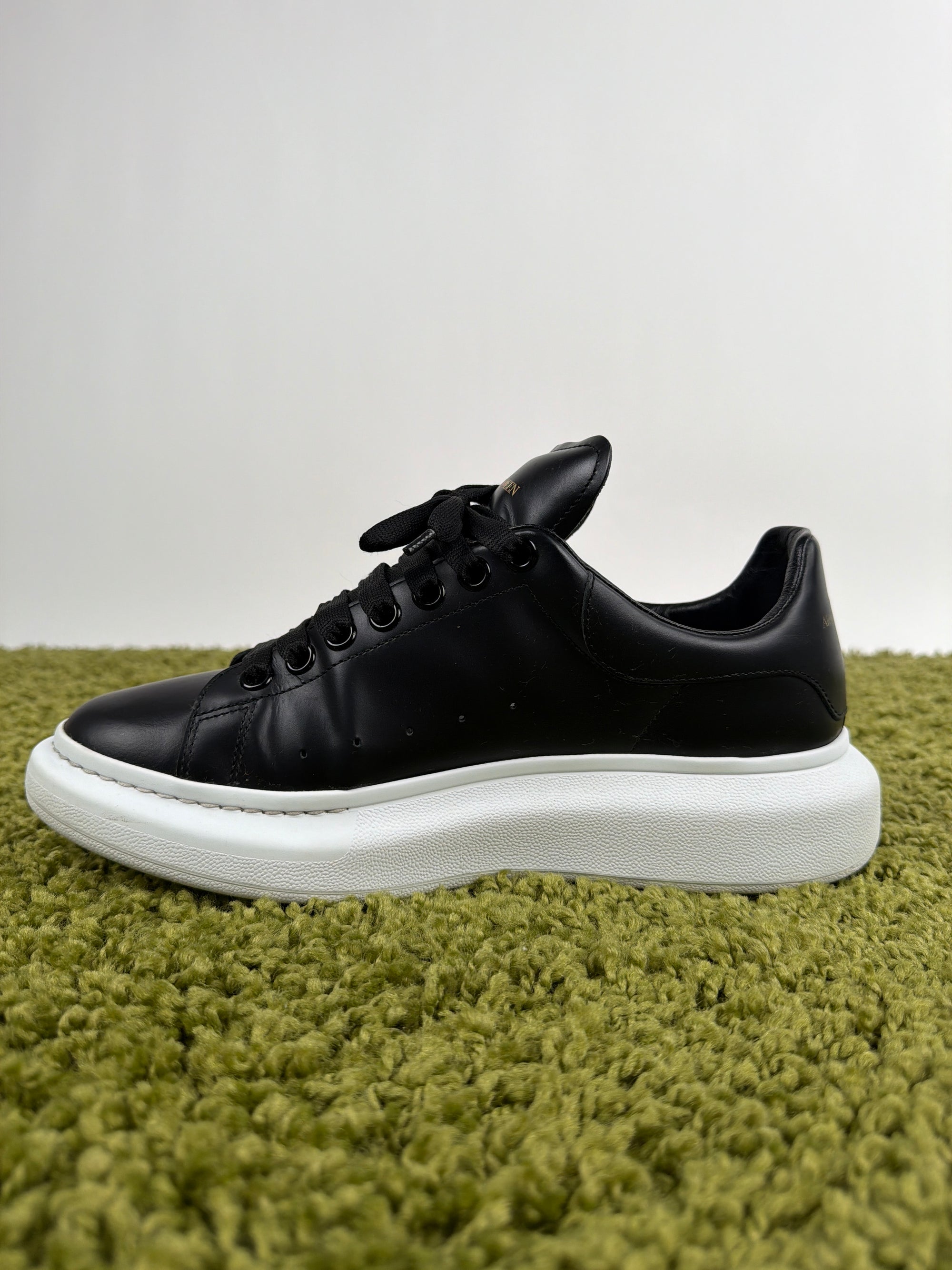 Alexander McQueen 42