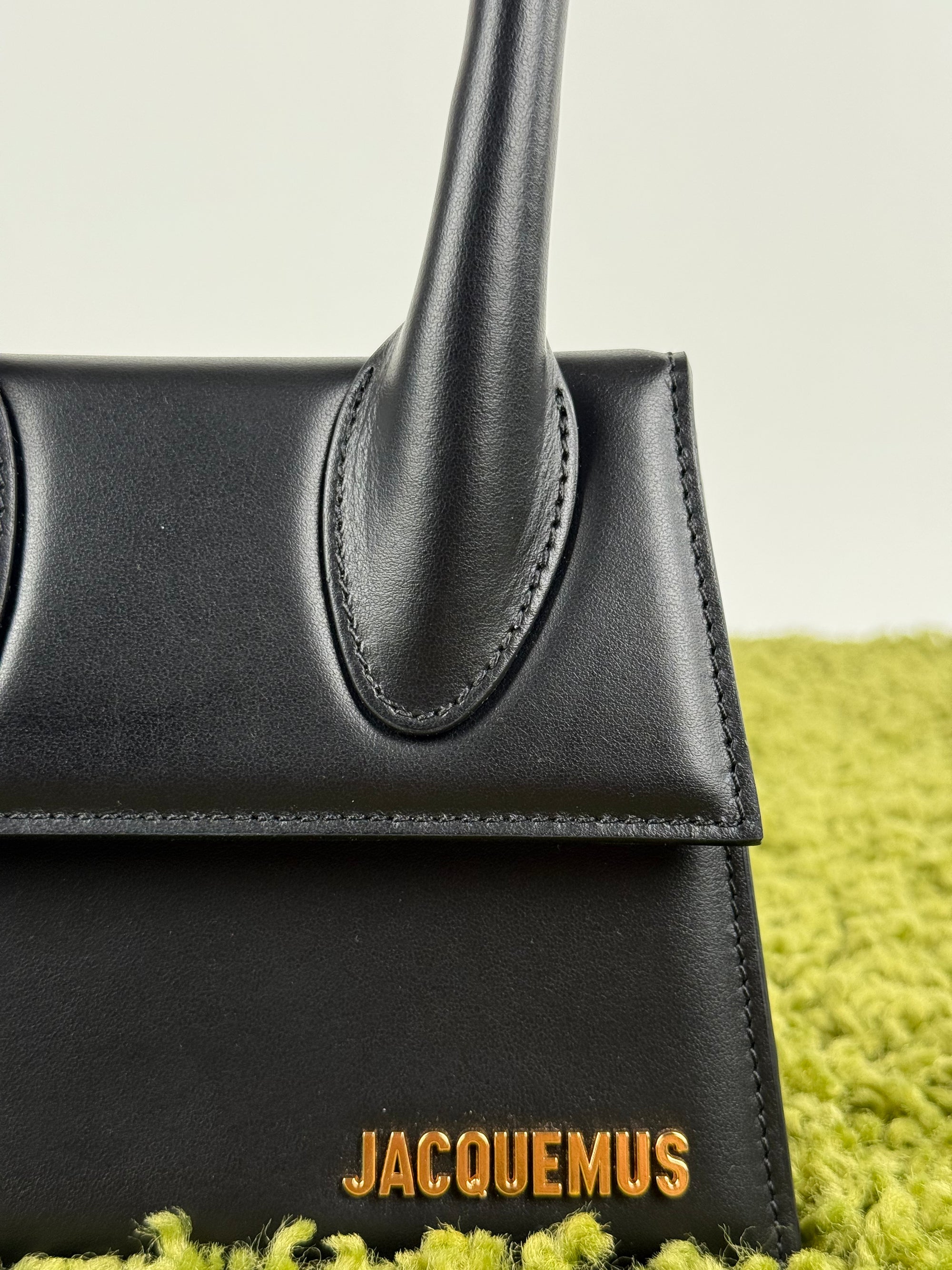 Jacquemus Il Chiquito medio Nera