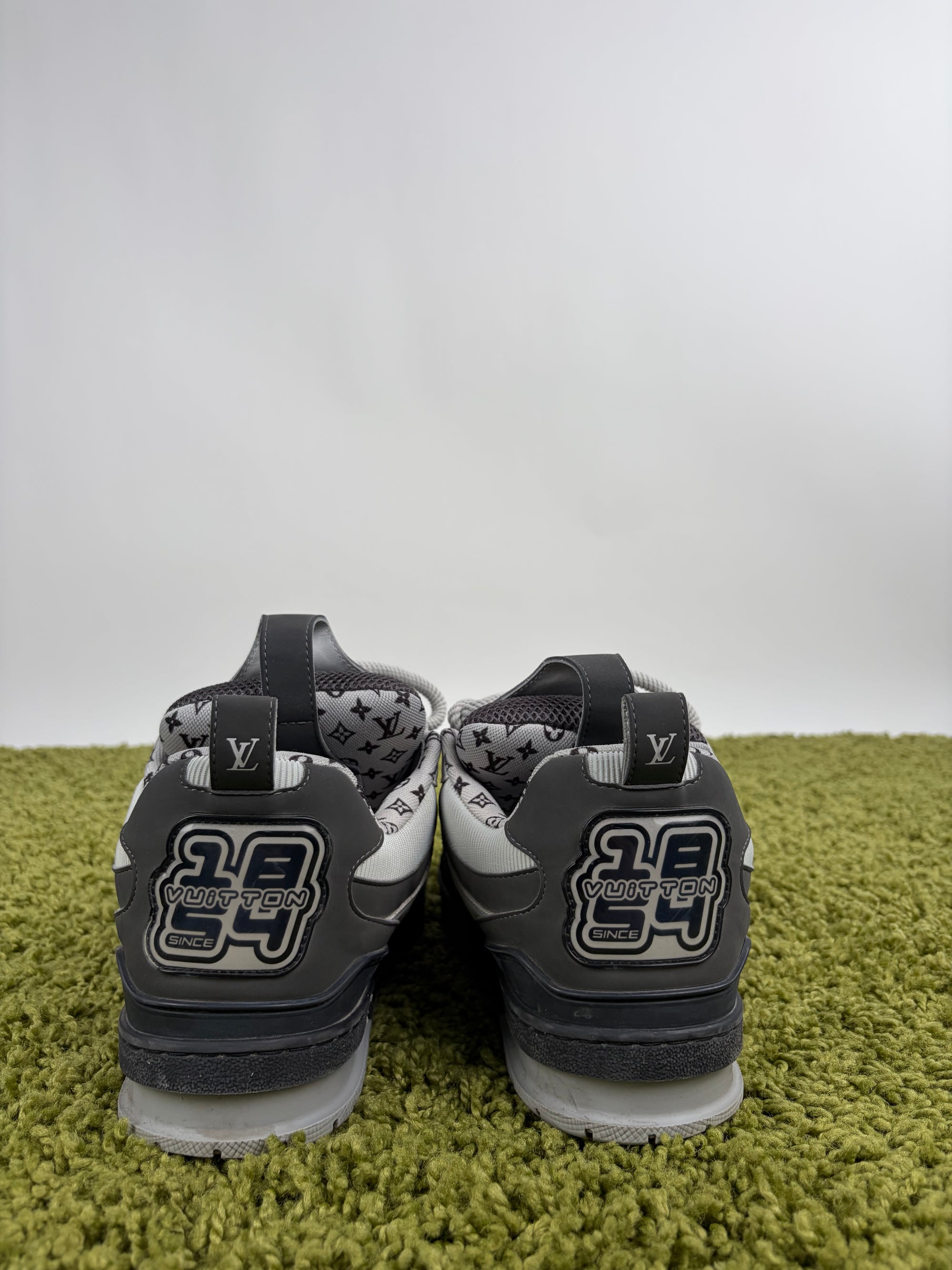 Louis Vuitton skate Size 9=43 calza 44 grigie