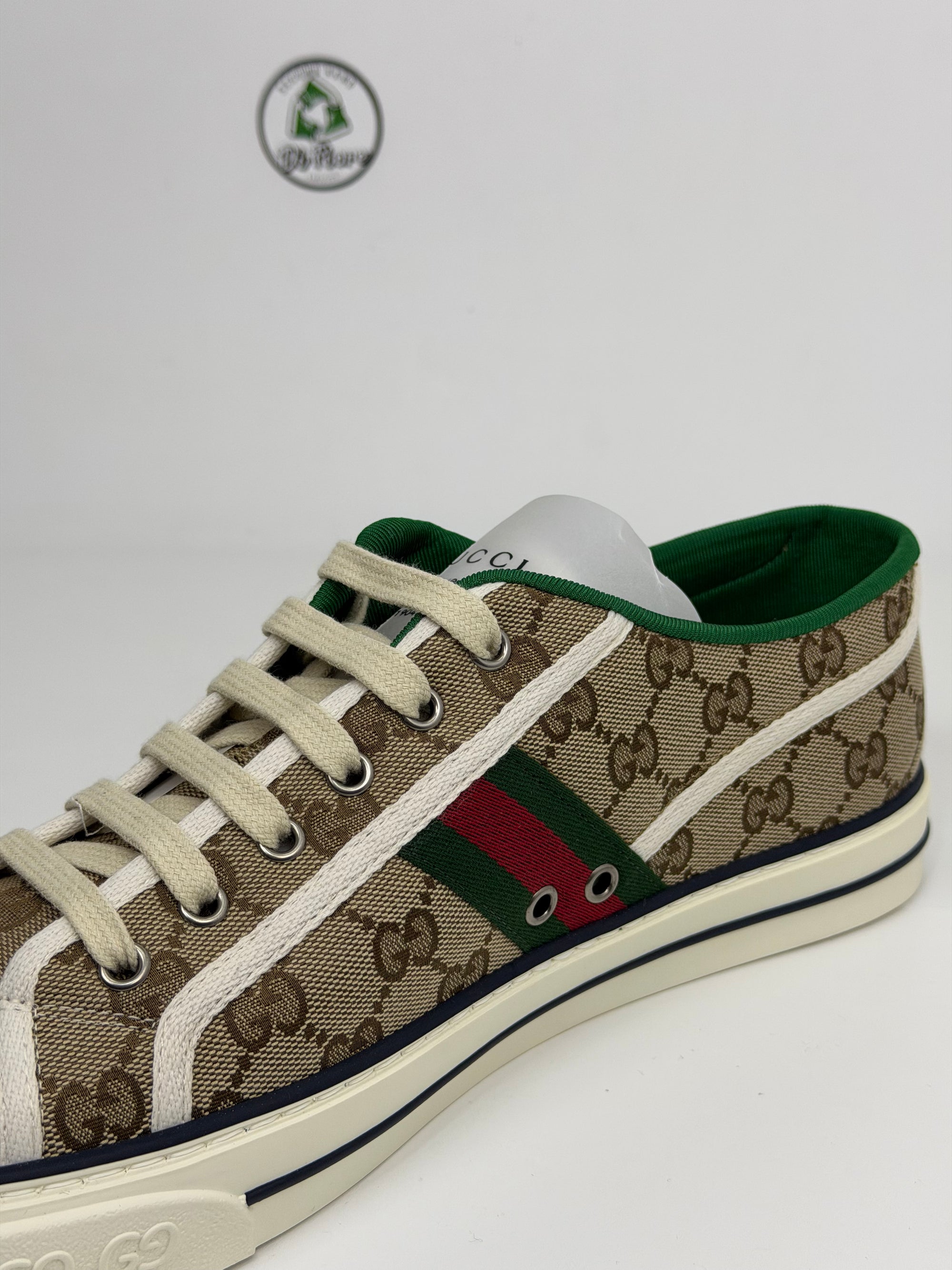 Gucci tennis Size 8=42 veste 42.5