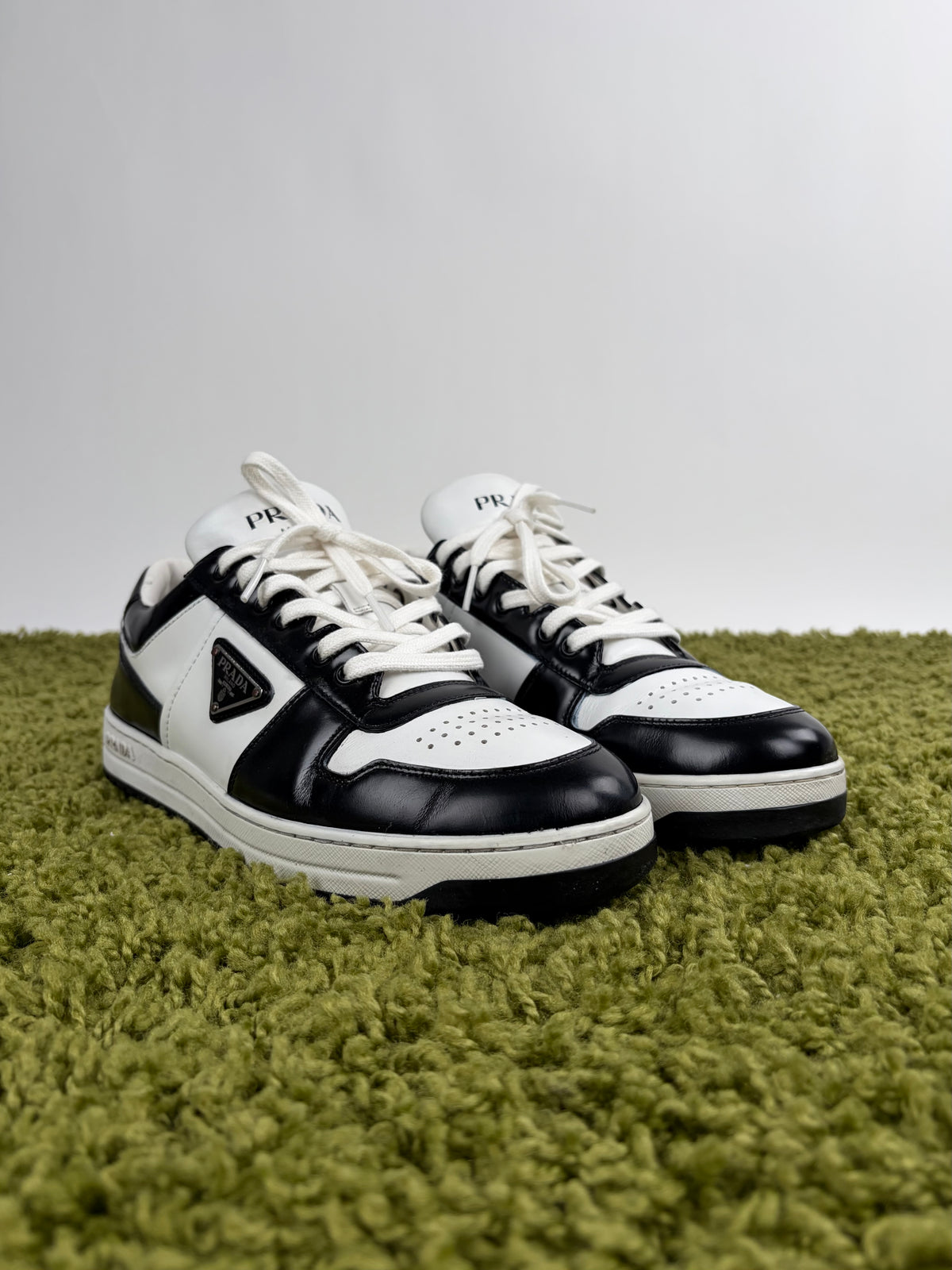 Prada Downtown Nera 8.5