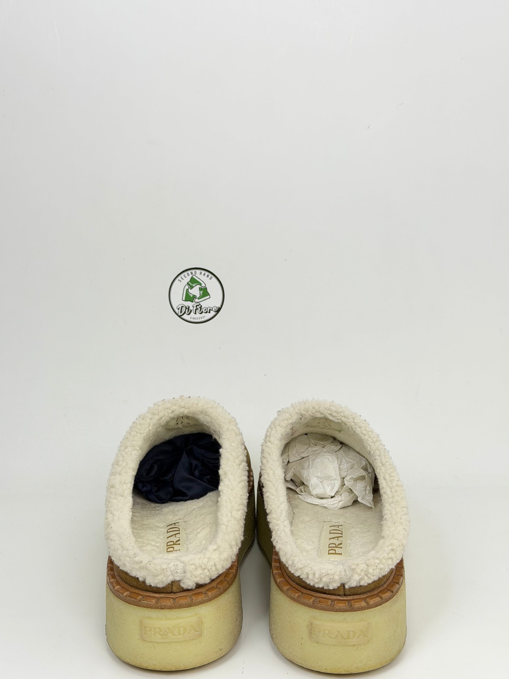 Prada Size 37.5 marrone