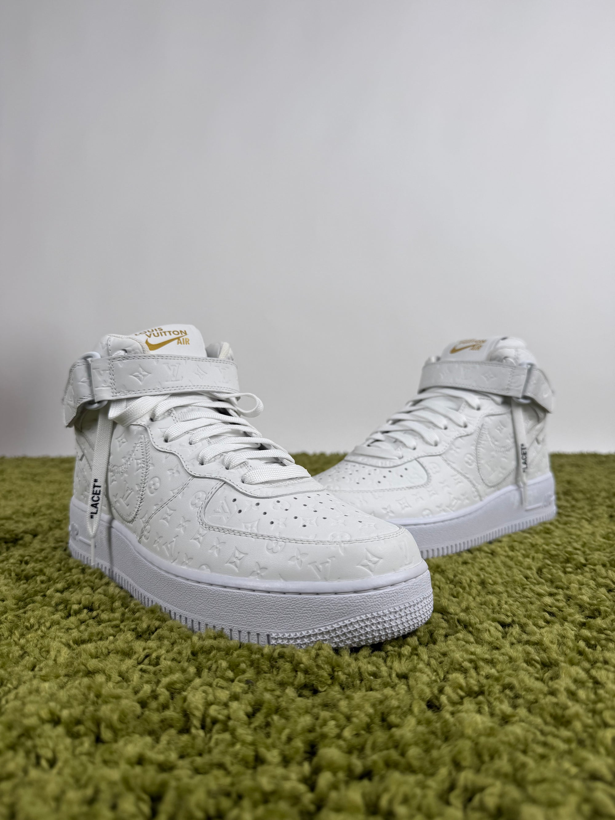Louis Vuitton x Nike air force 1 High 42