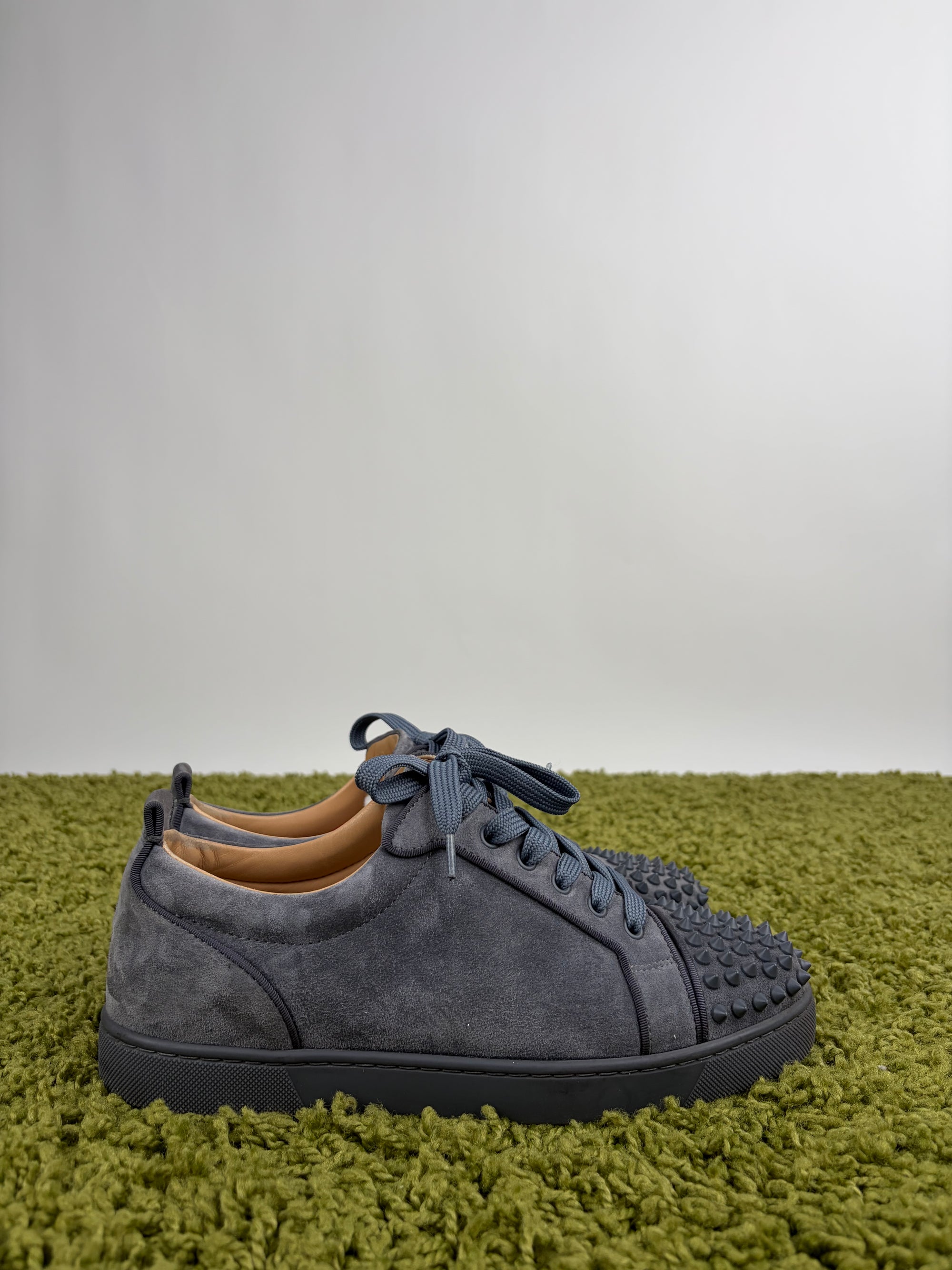 Louboutin basse Size 41 grigie
