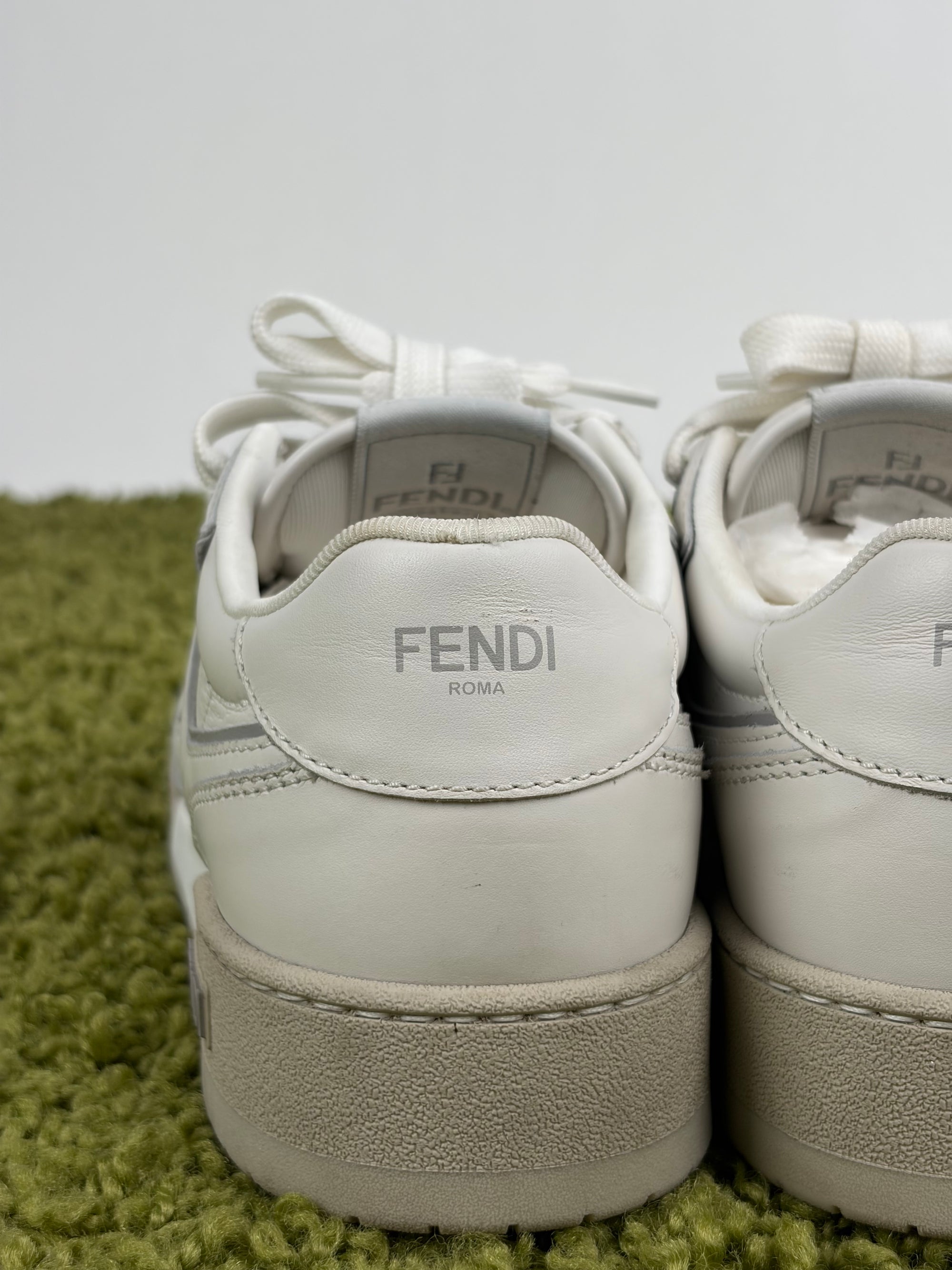 Scarpe Fendi Size 6=40 bianche