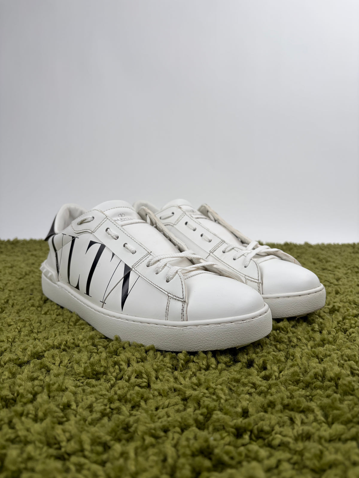 Valentino Garavani Rockstud VLTN Bianca 44