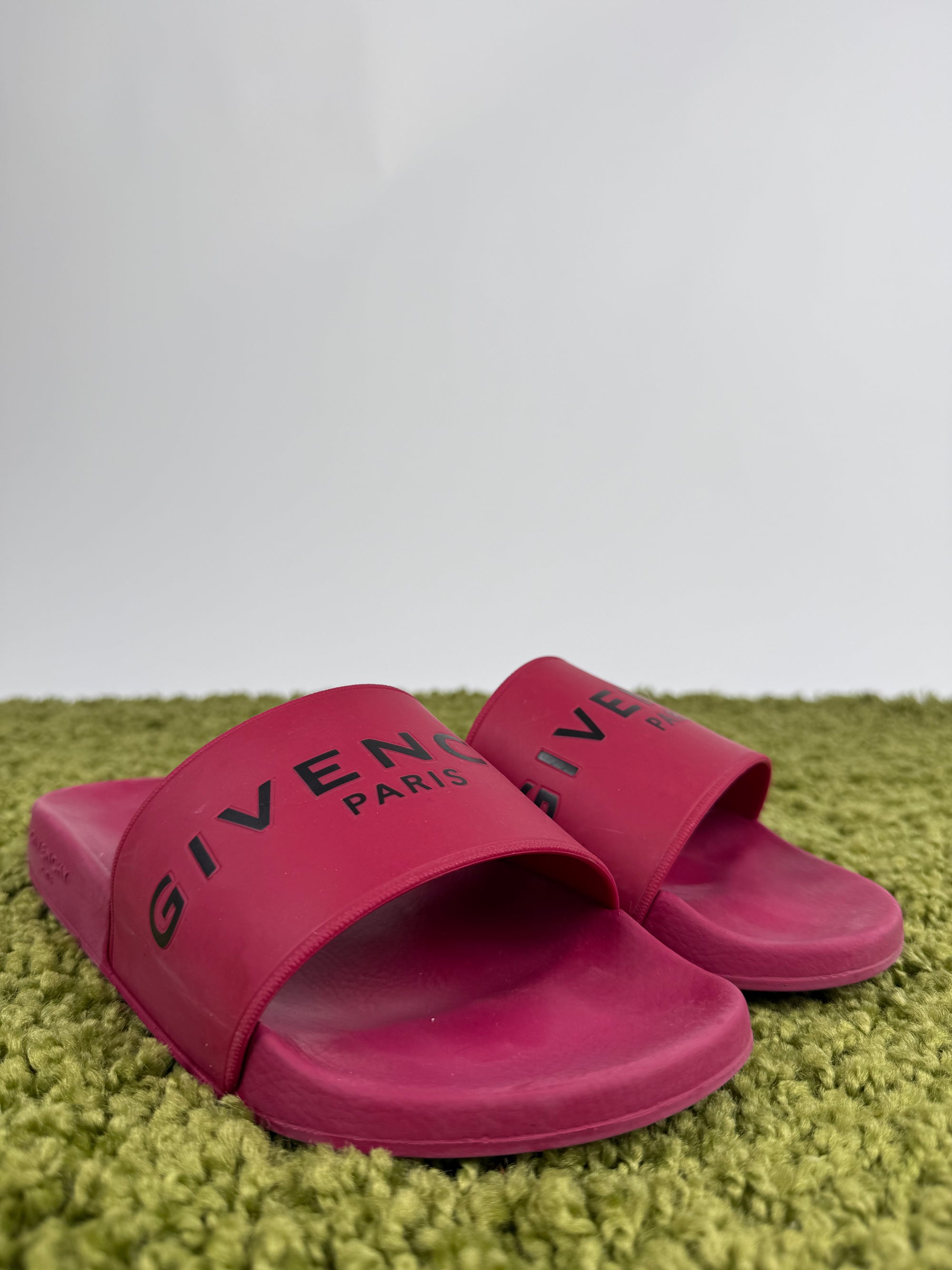 Ciabatte Givenchy 38 veste 39