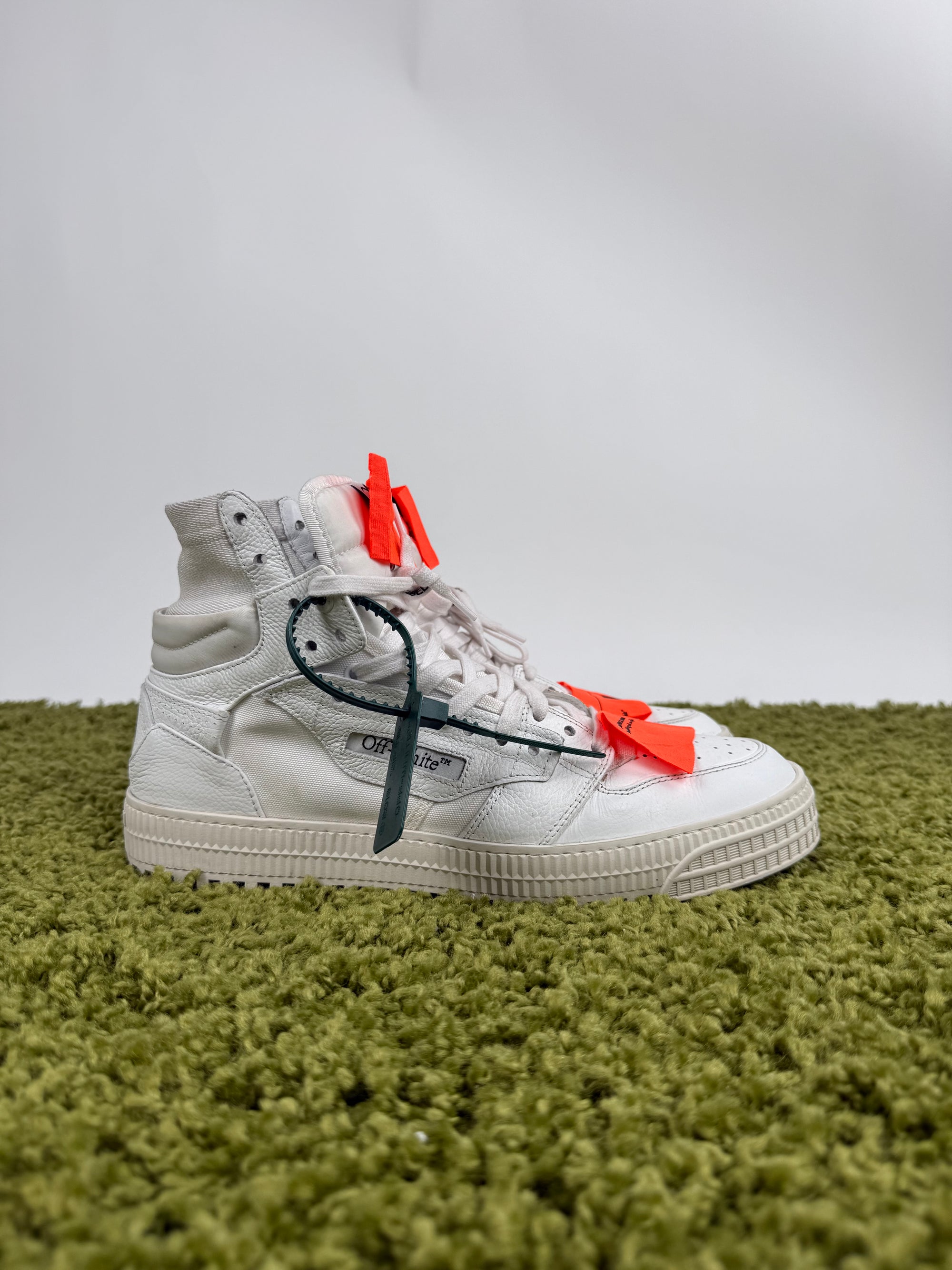 Off White High Sneaker 44