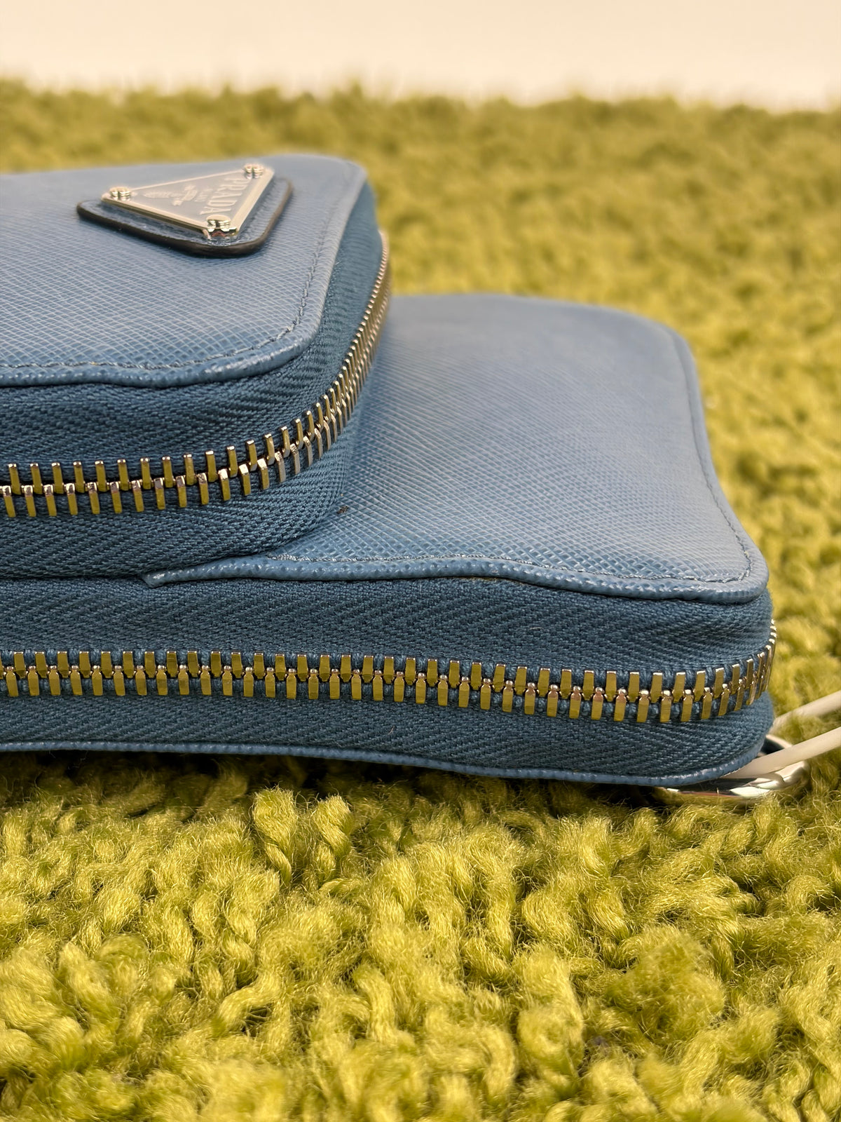 Borsa a tracolla Prada Smartphone Case Blu