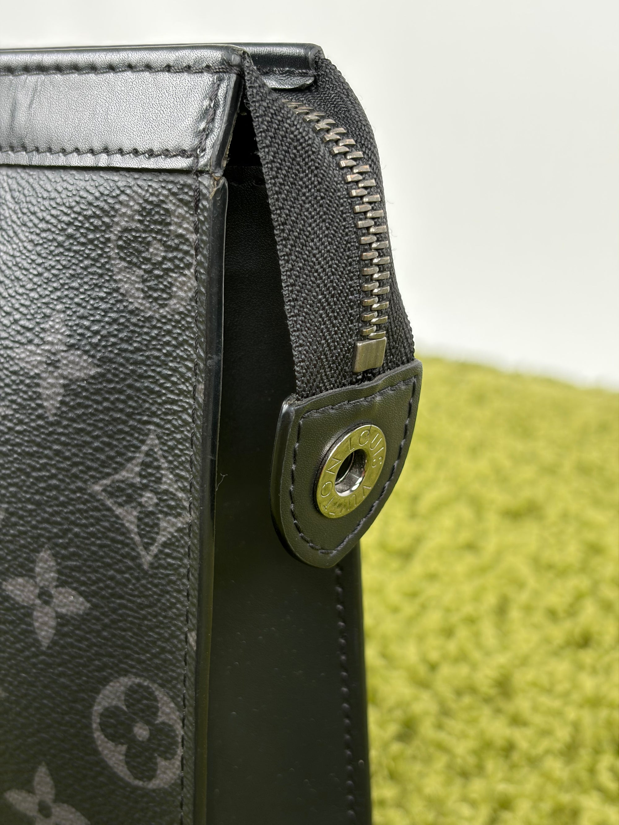 Pochette Louis Vuitton nera