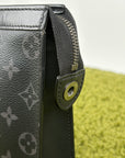 Pochette Louis Vuitton nera