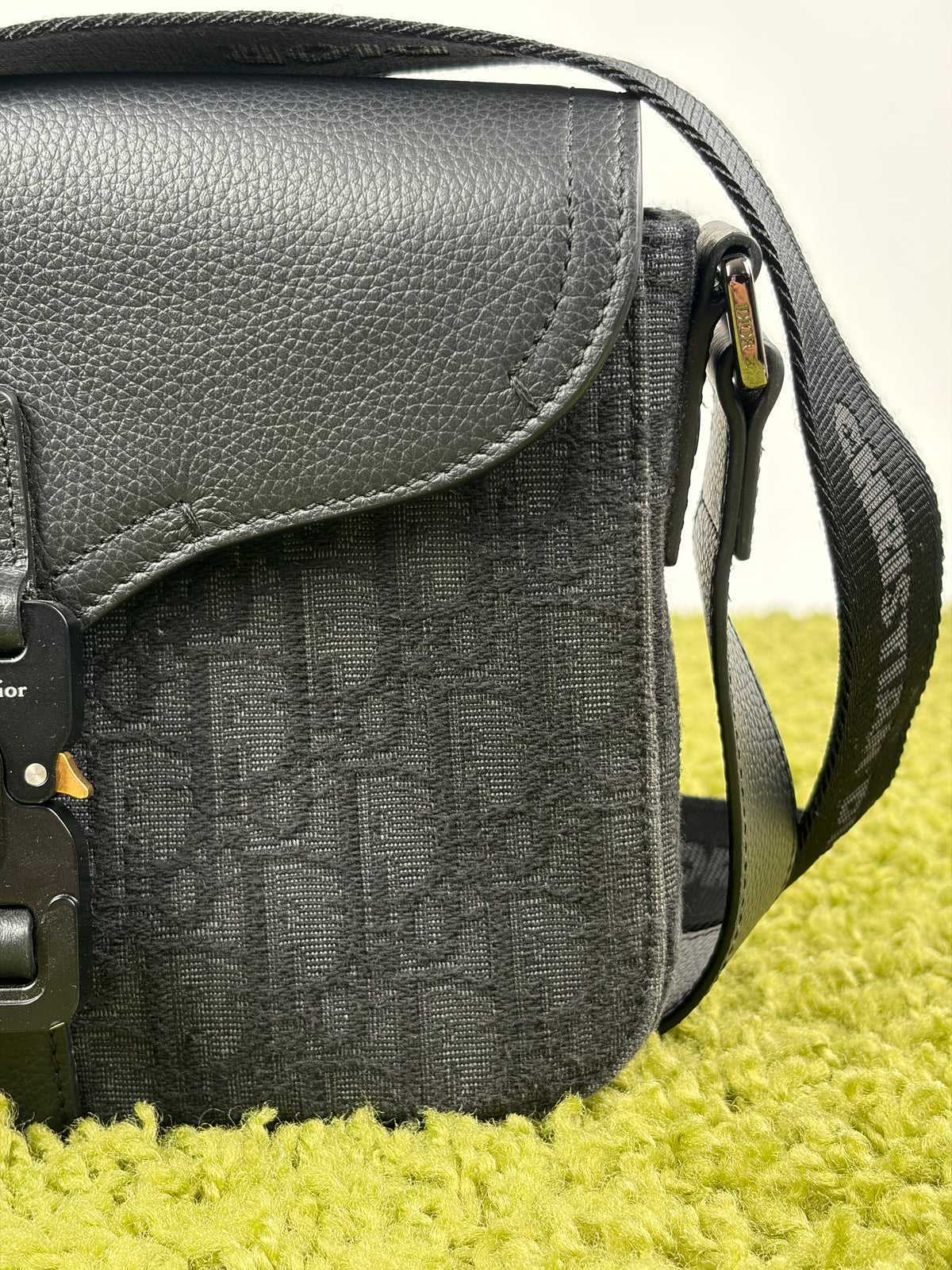 Borsa a tracolla Christian Dior Saddle con pattina Nero
