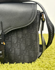 Borsa a tracolla Christian Dior Saddle con pattina Nero