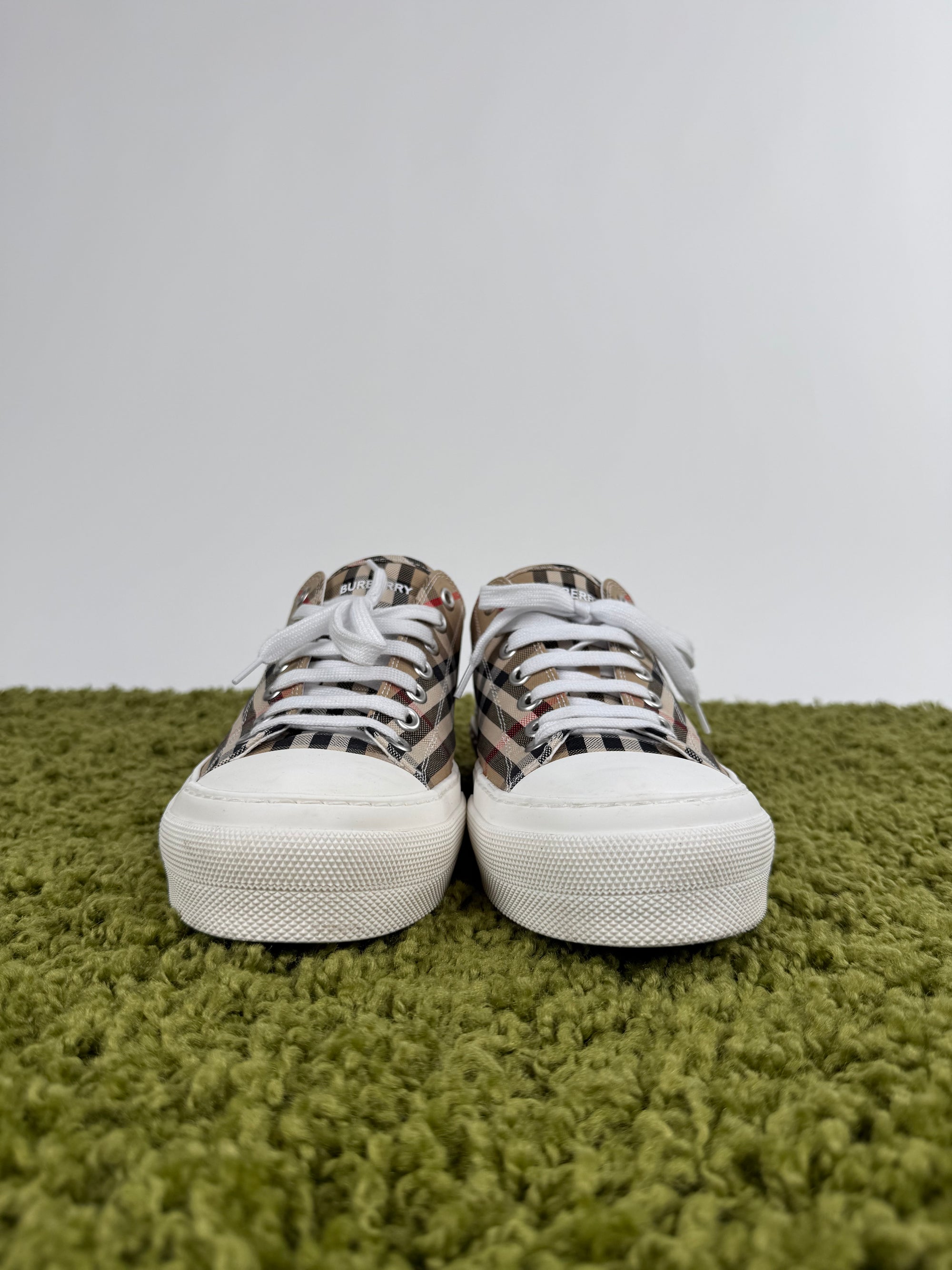 Burberry Check Beige 44