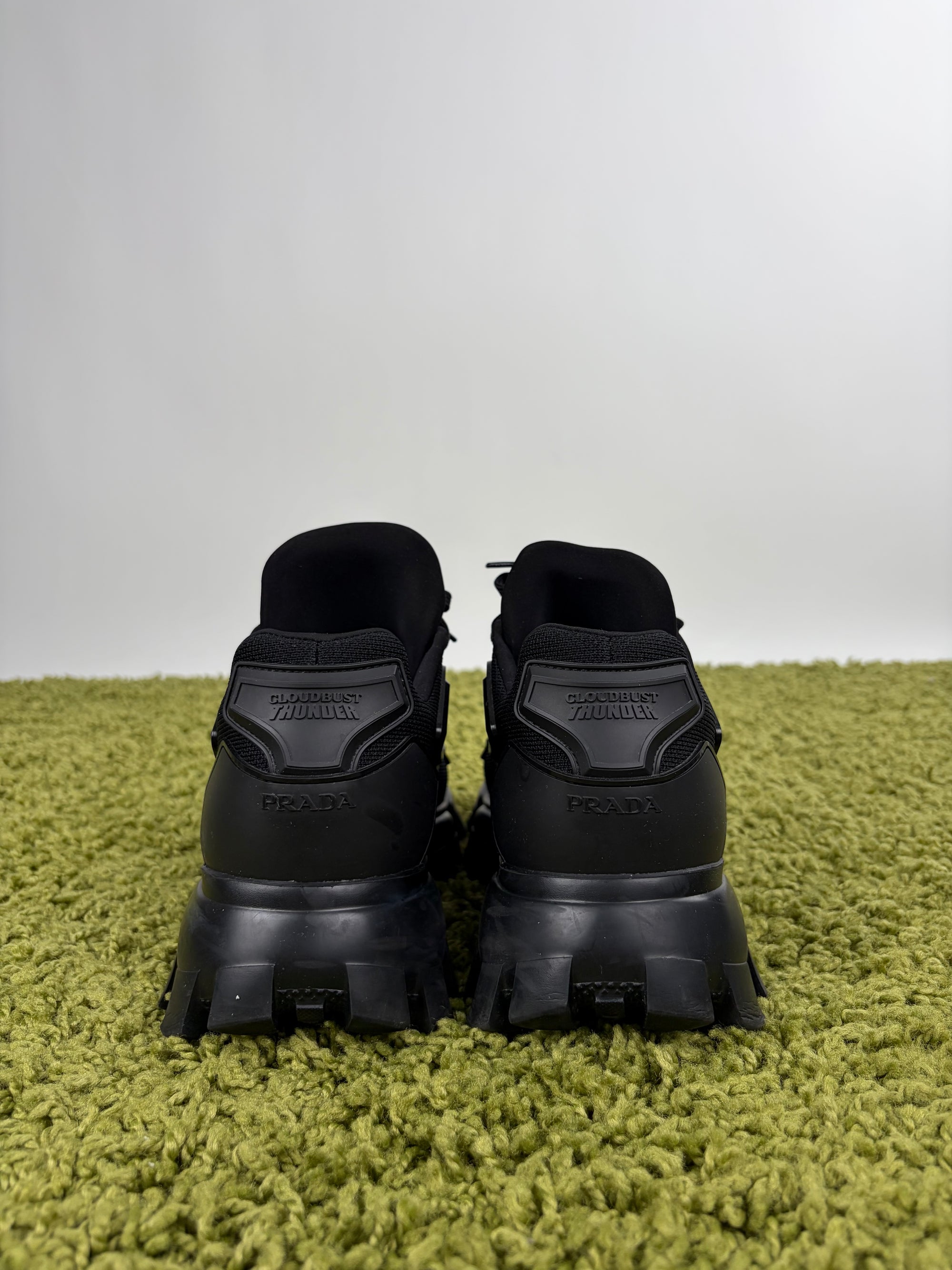 Prada Thunder Size 5=39 nere