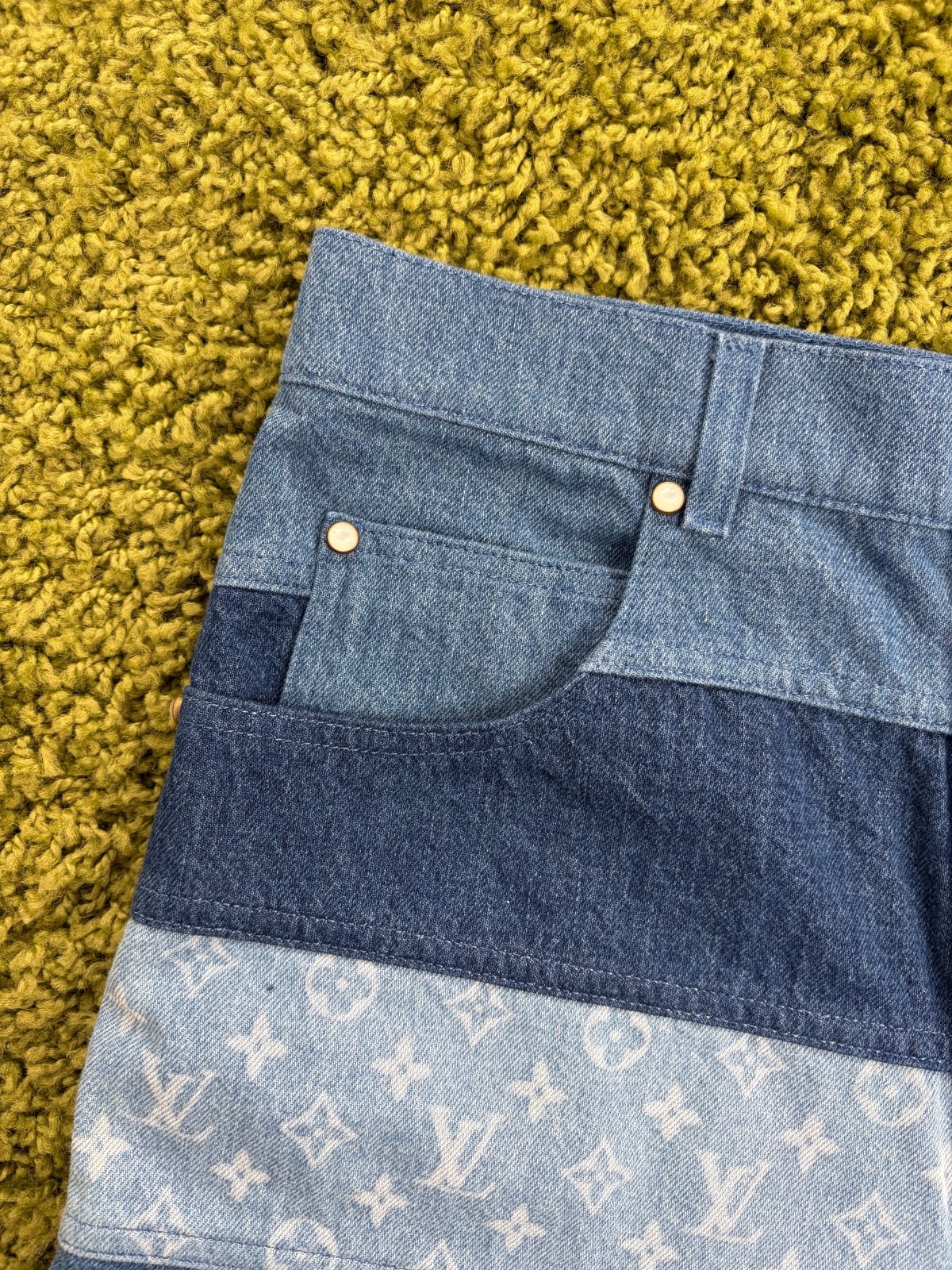 Pantaloncino Monogram Louis Vuitton striped patchwork In Denim Multicolor 30 - Second Hand Di Fiore