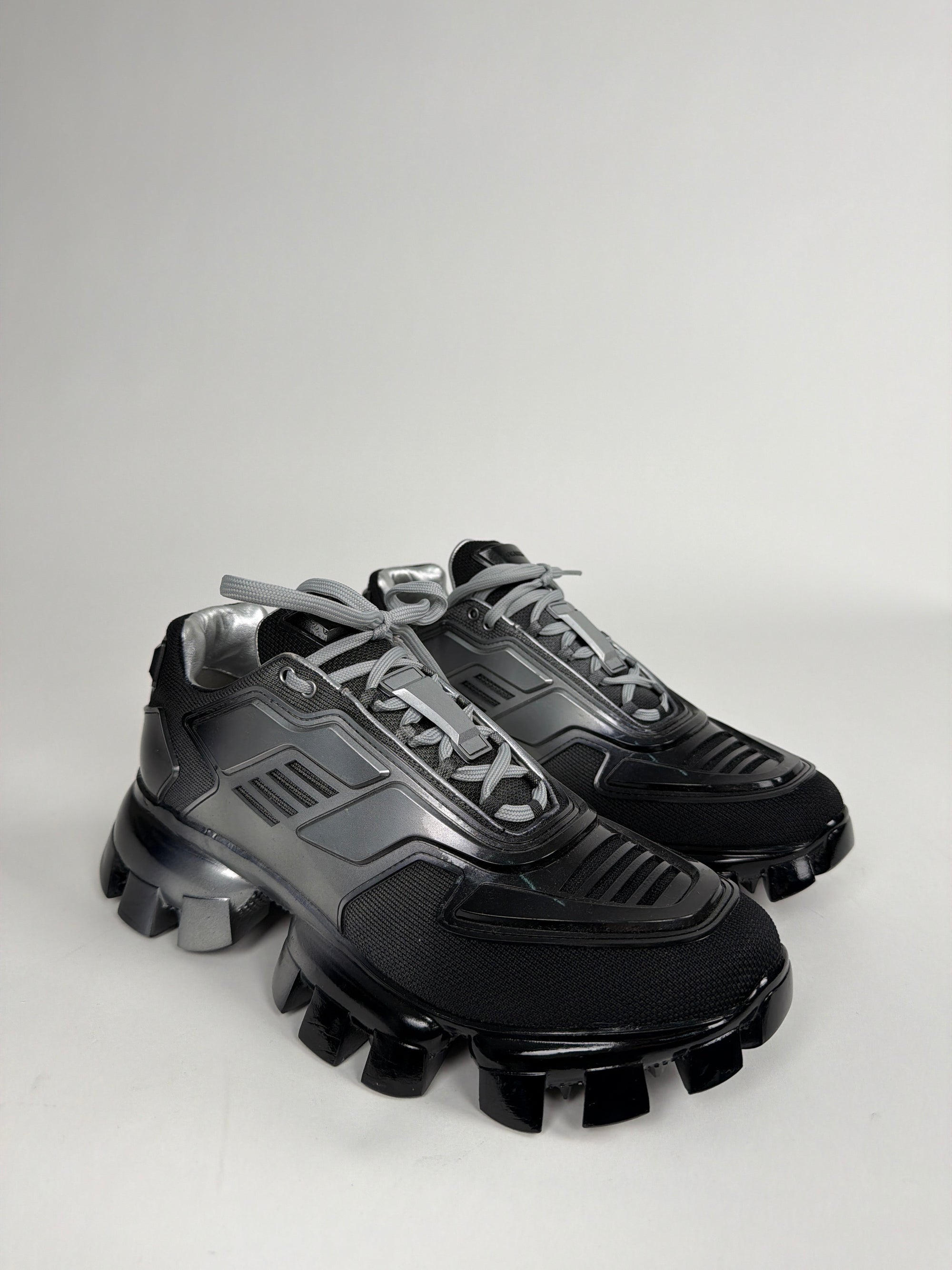 Prada thunder Size 43 nere e grigie
