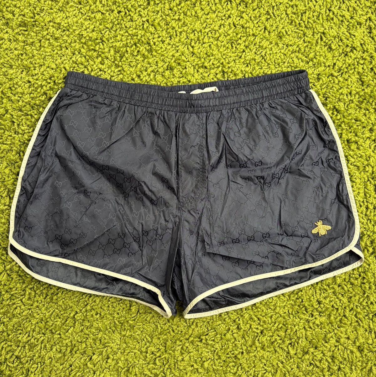 Costume Gucci Monogram con ape ricamata 50 - Second Hand Di Fiore