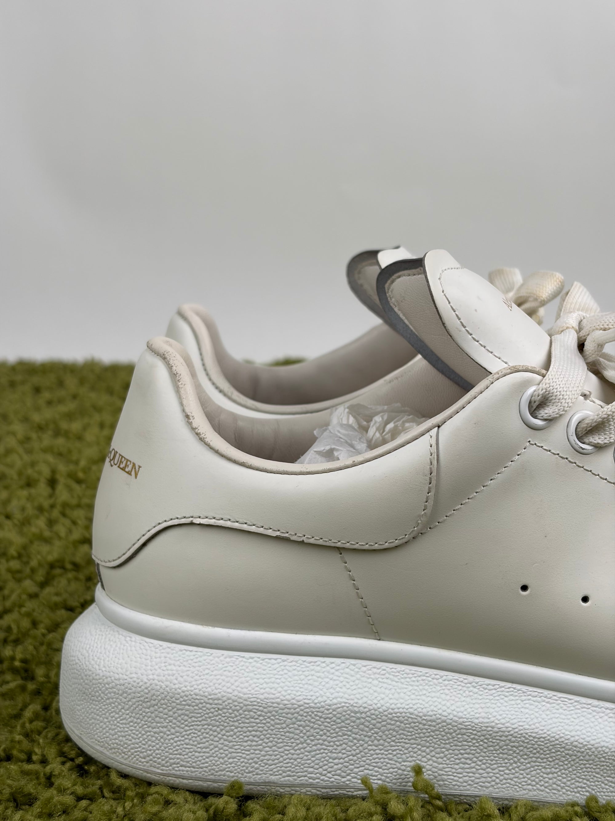 Mcqueen Size 39 bianche