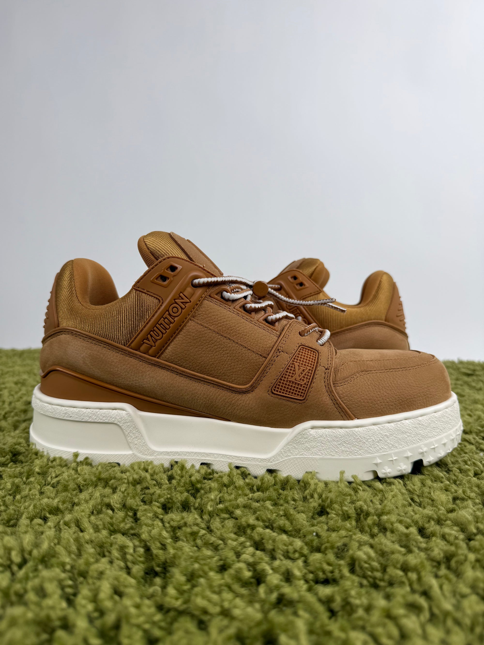 Louis Vuitton Trainer Maxi Beige 7