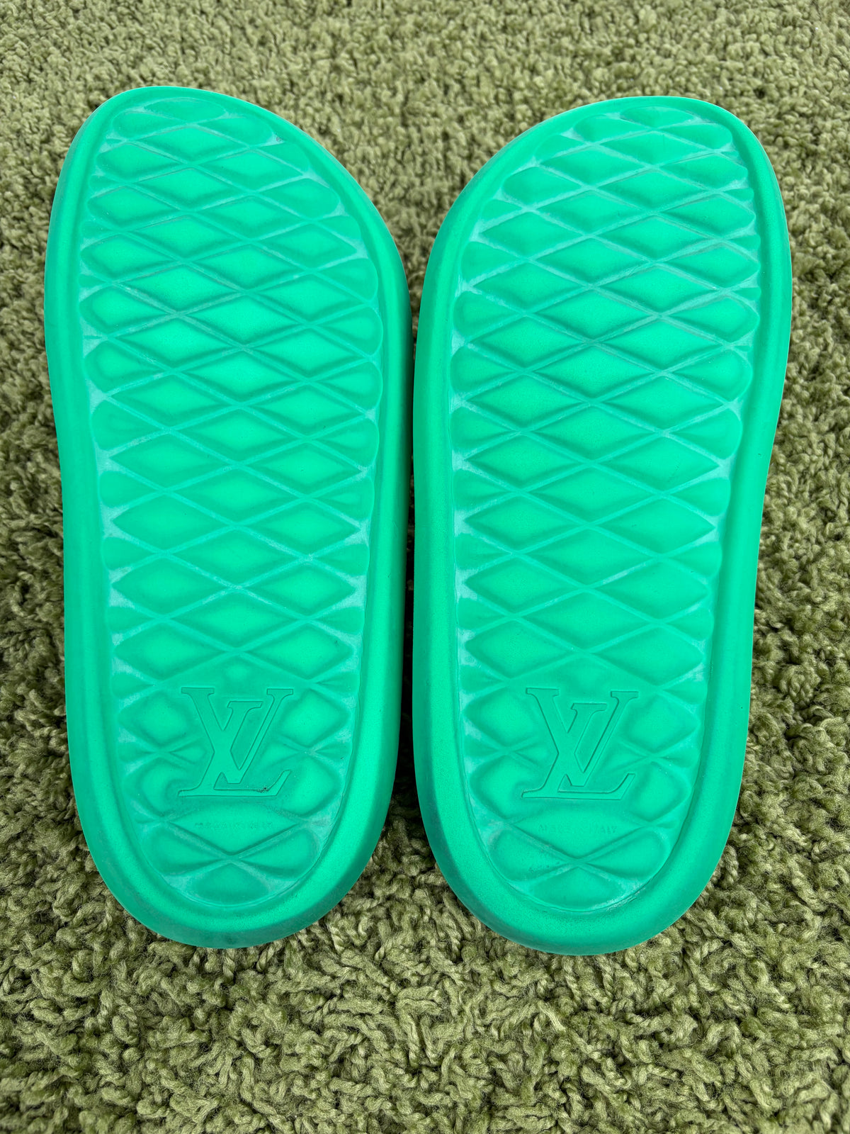 Waterfront Mule Louis Vuitton Verde 44