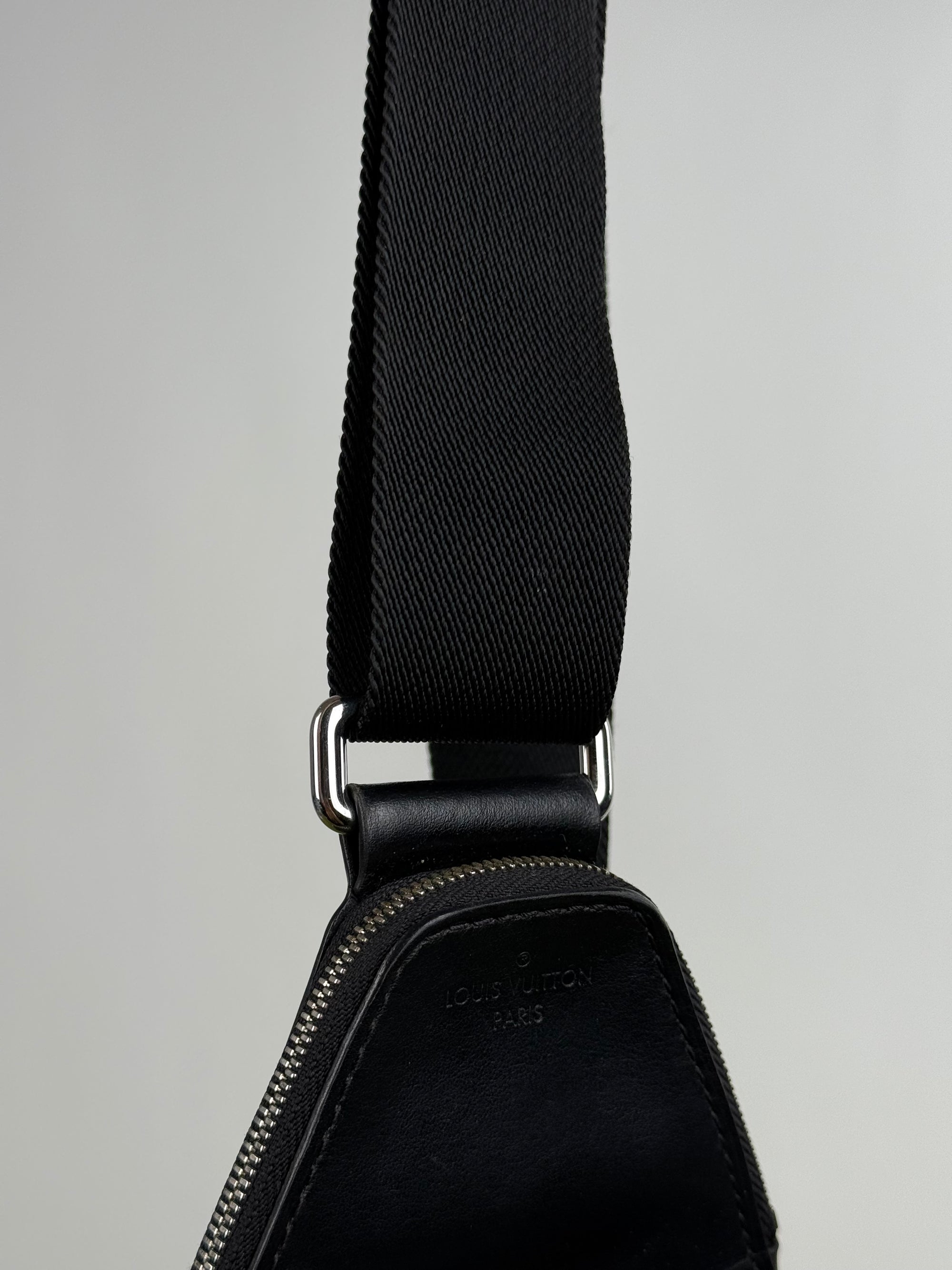 Zaino Monospalla Avenue Louis Vuitton Nero