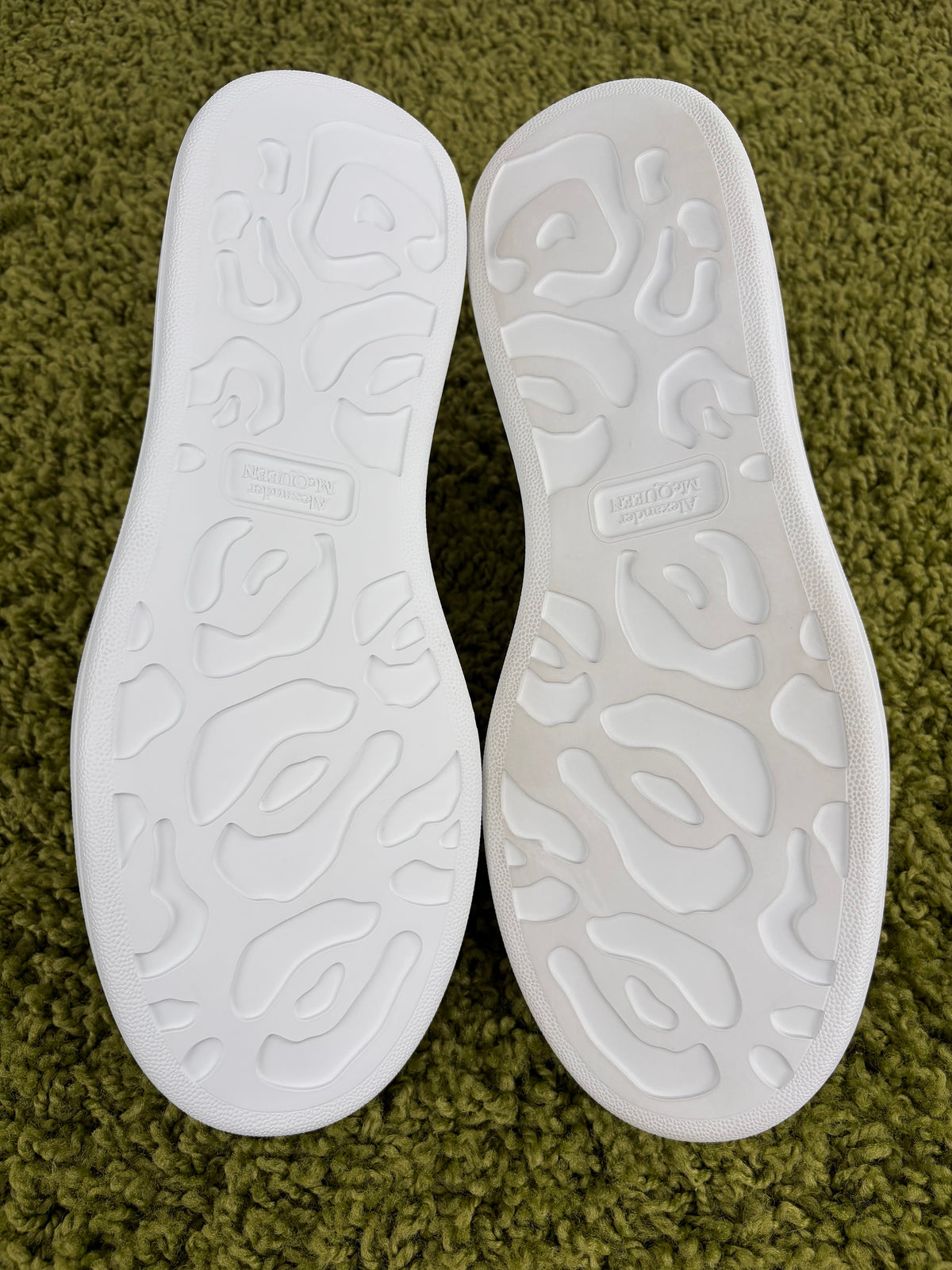 Alexander McQueen Bianco 44