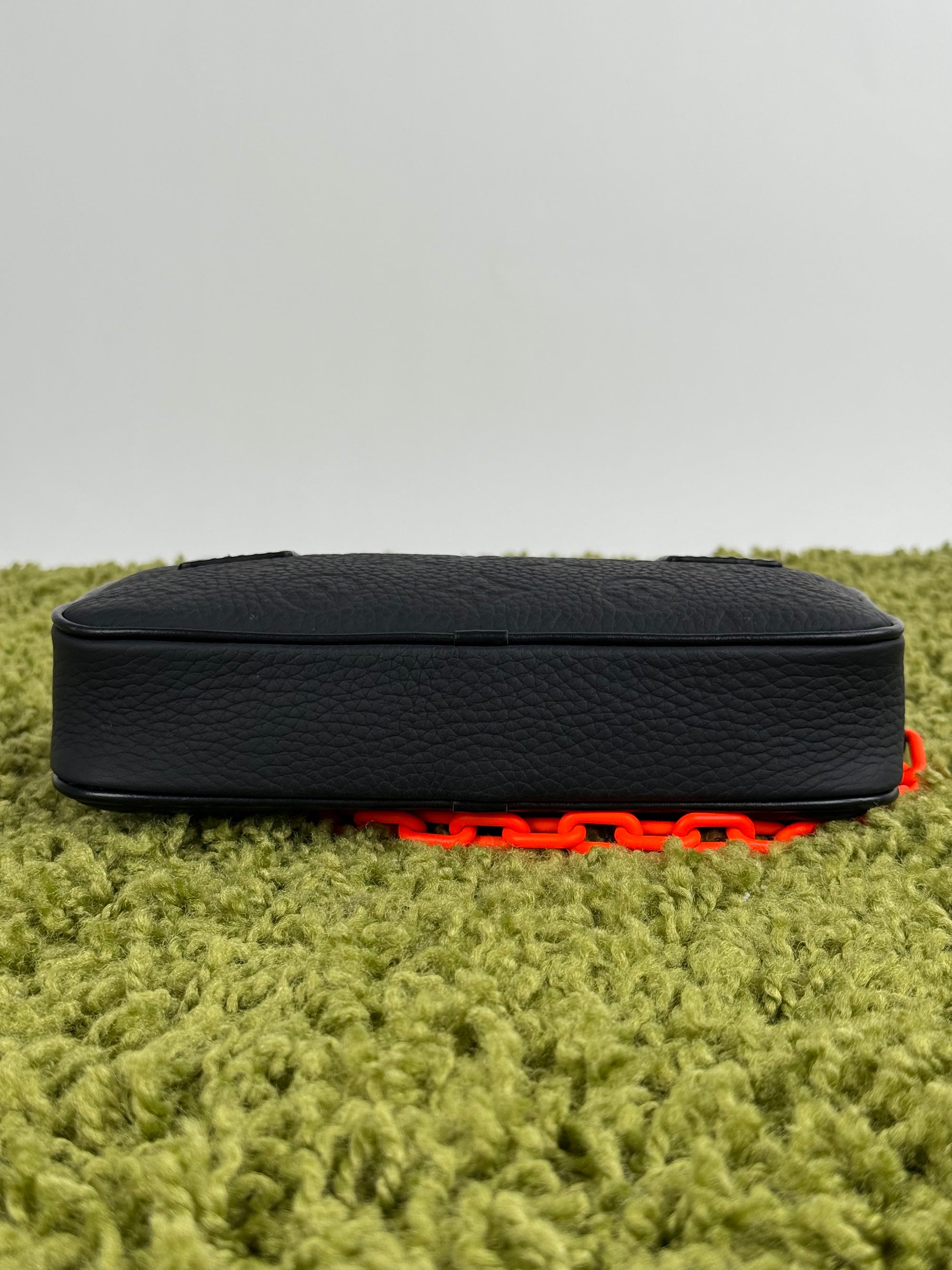 Pochette Volga Monogram Louis Vuitton Nera