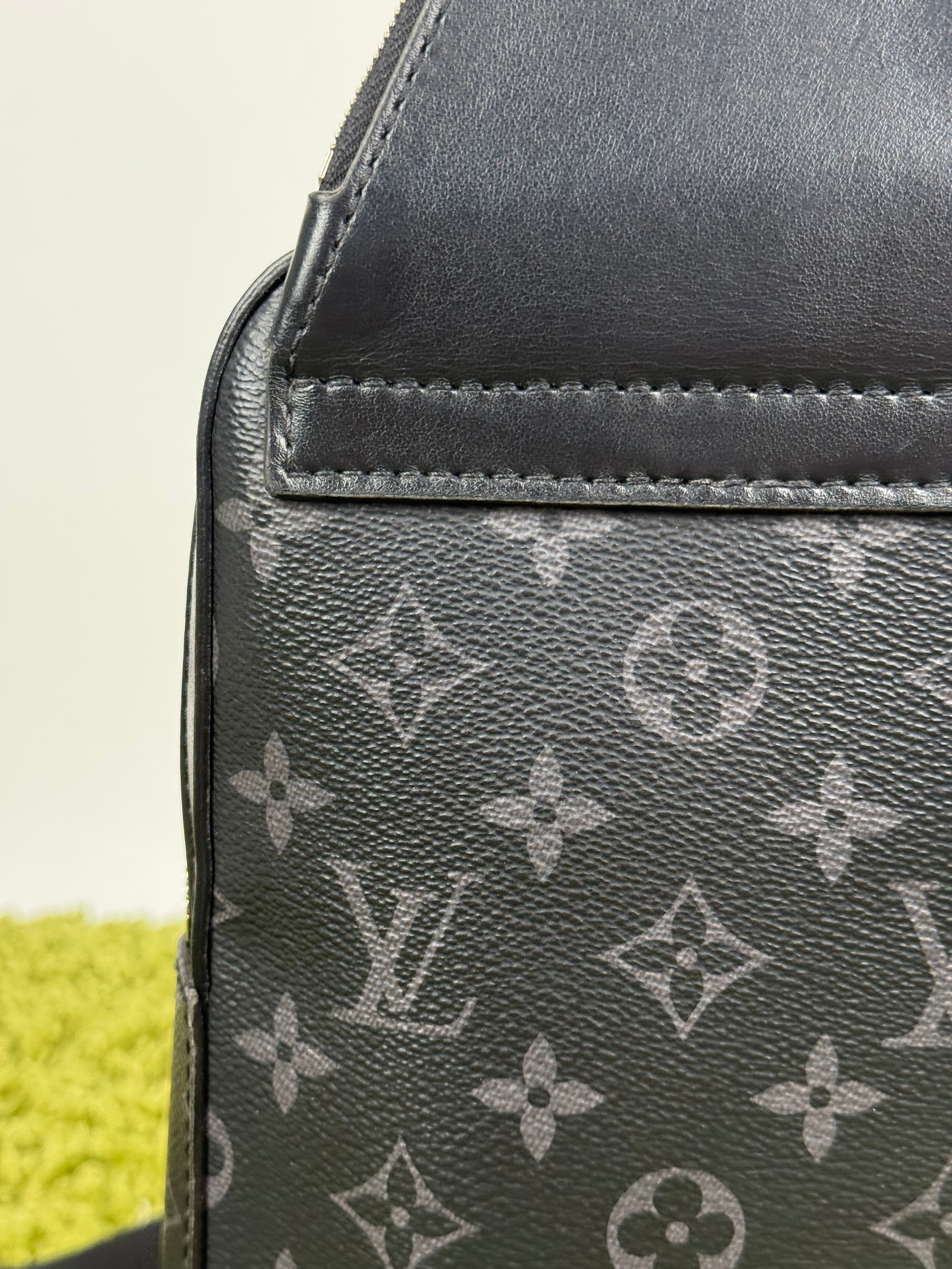 Zaino Monospalla Avenue Louis Vuitton Nero