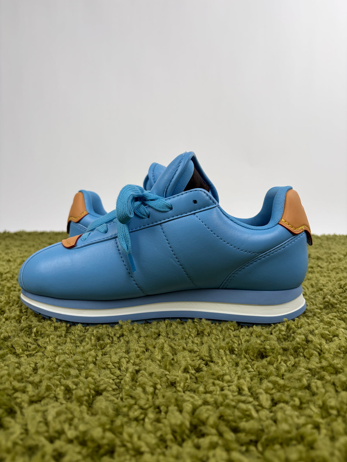 Louis Vuitton Buttersoft Blu 6.5