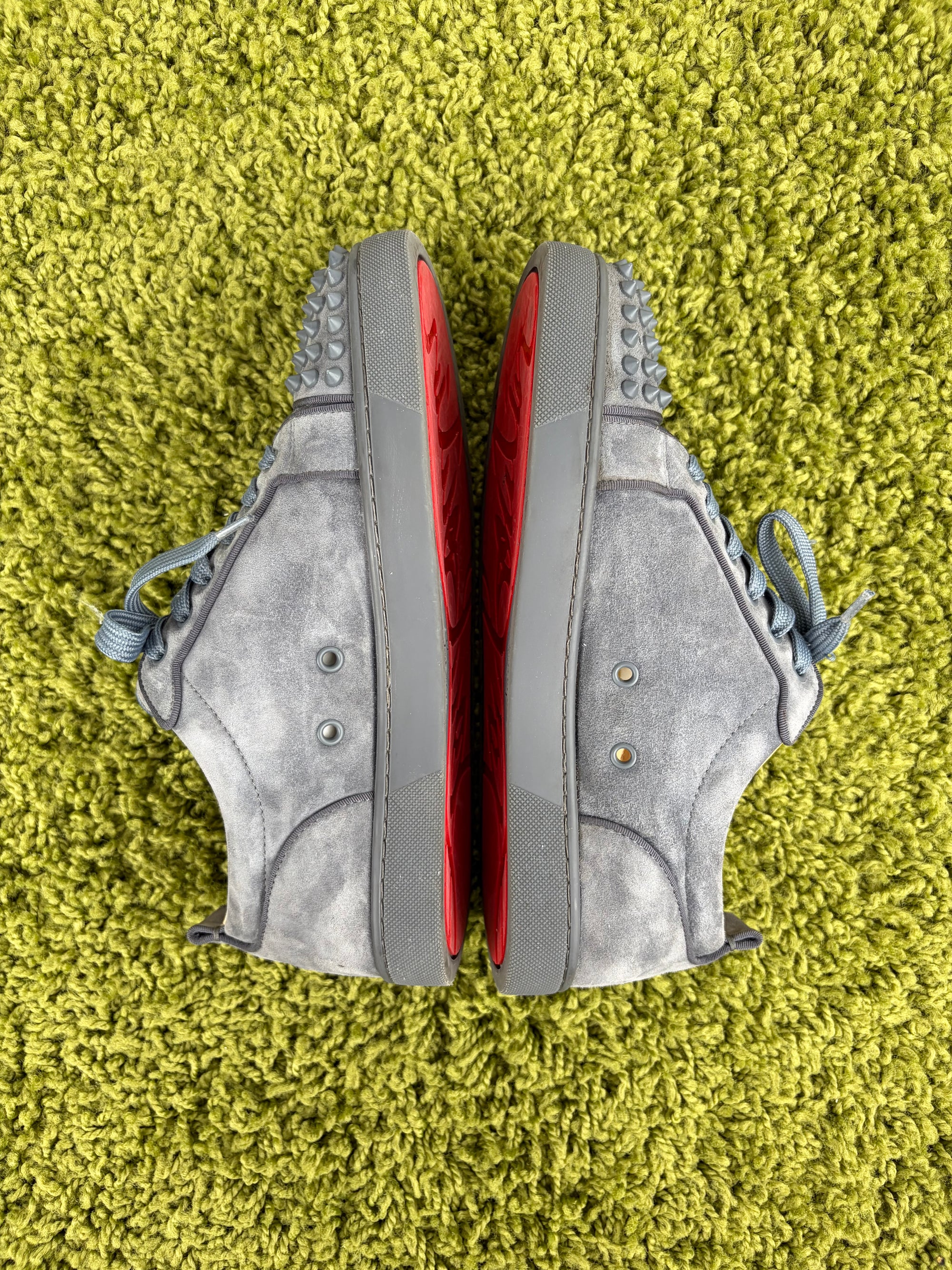 Louboutin basse Size 41 grigie