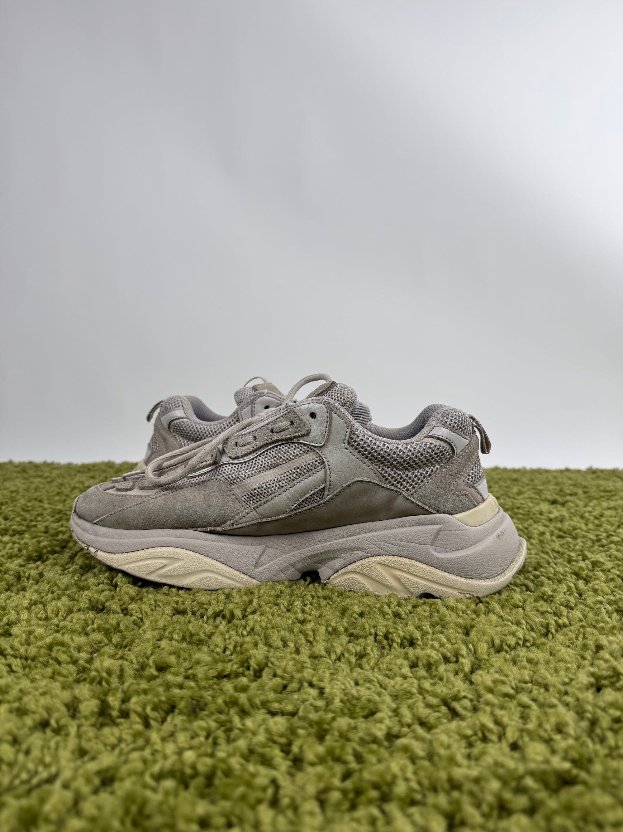Amiri Runner Skele Bone 42