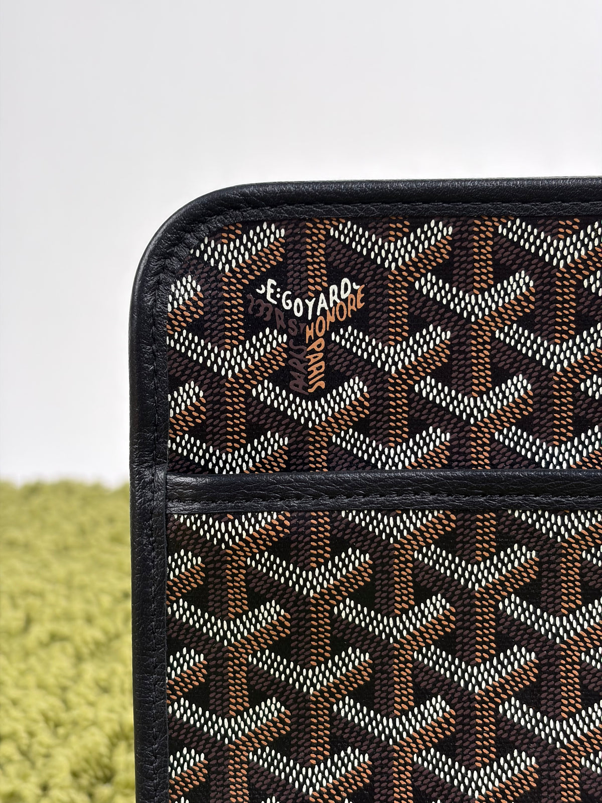 Pochette Goyard Jouvence MM in tela Goyardine Nera