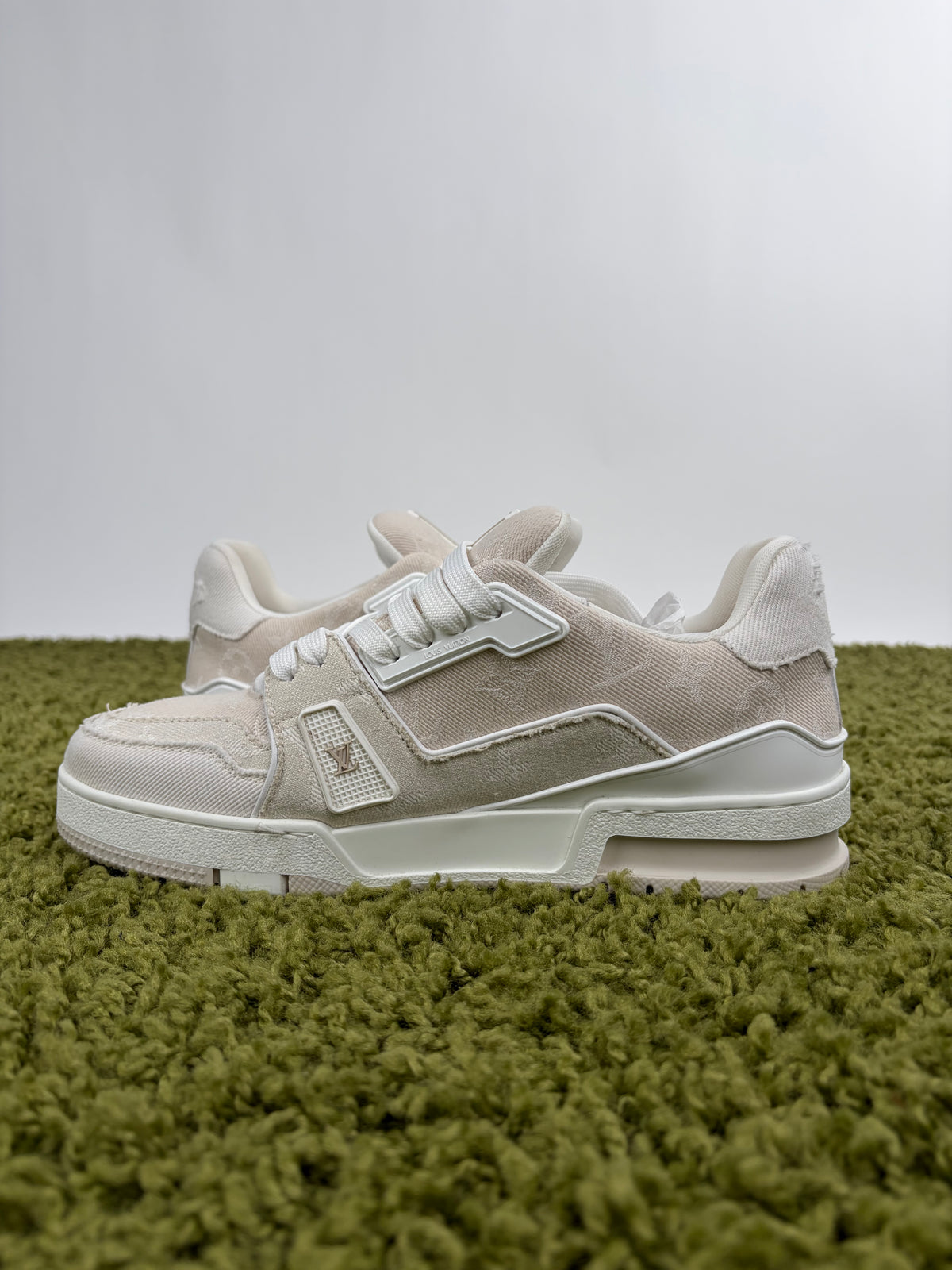 Louis Vuitton Trainer Bianca 6