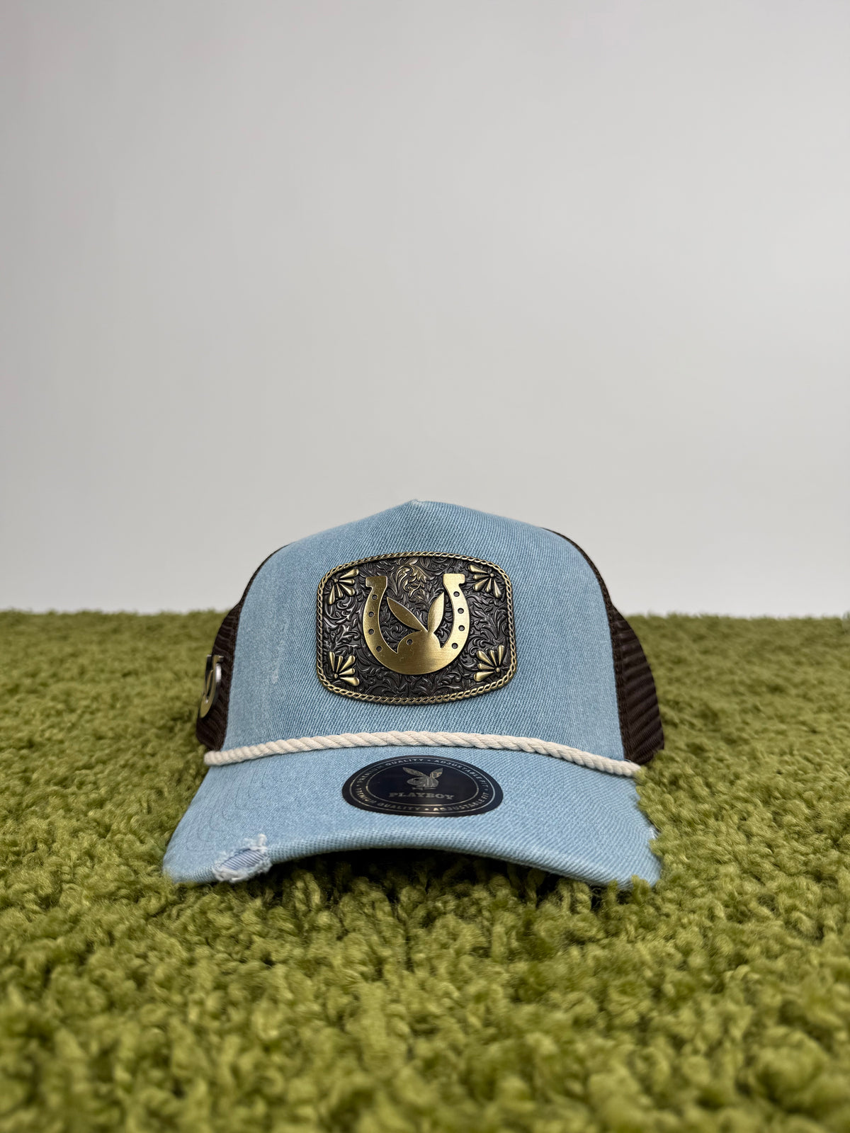 Cappello Playboy con visiera in denim