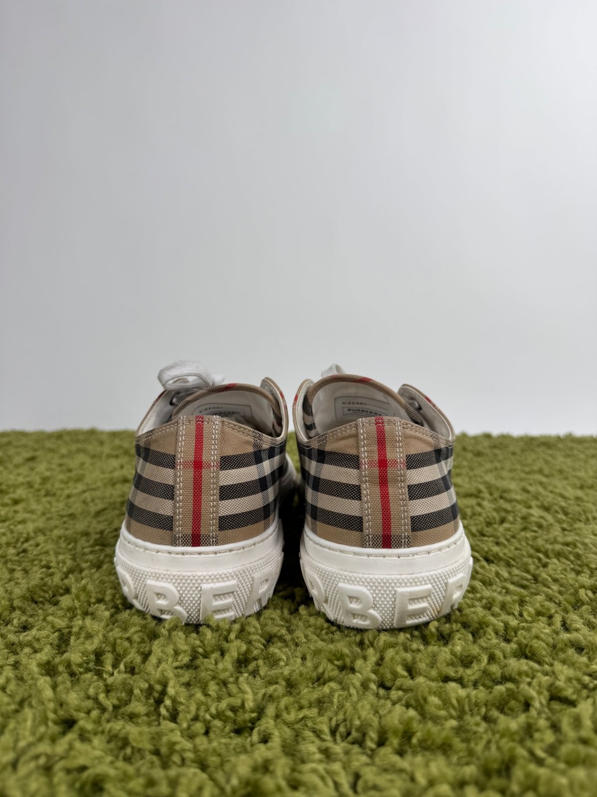 Burberry Check Sneaker Beige 42.5 - Second Hand Di Fiore