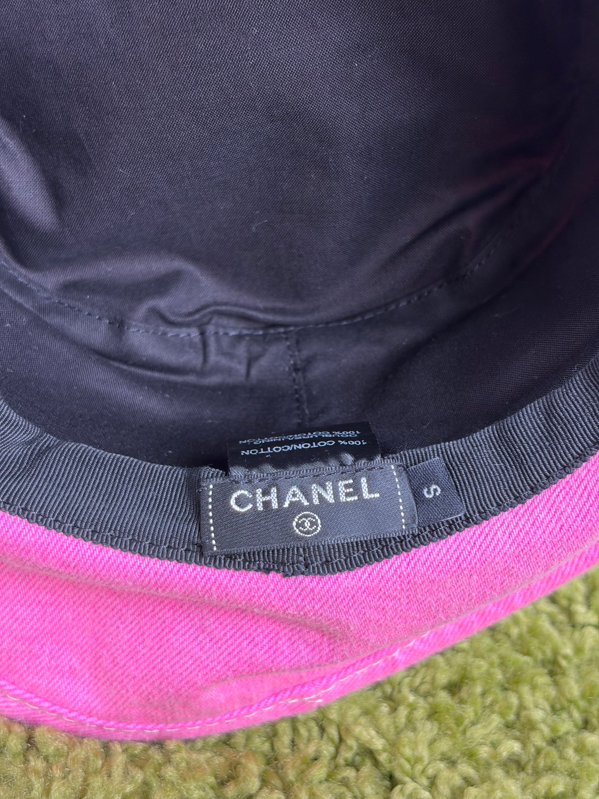 Cappello Chanel Rosa e giallo