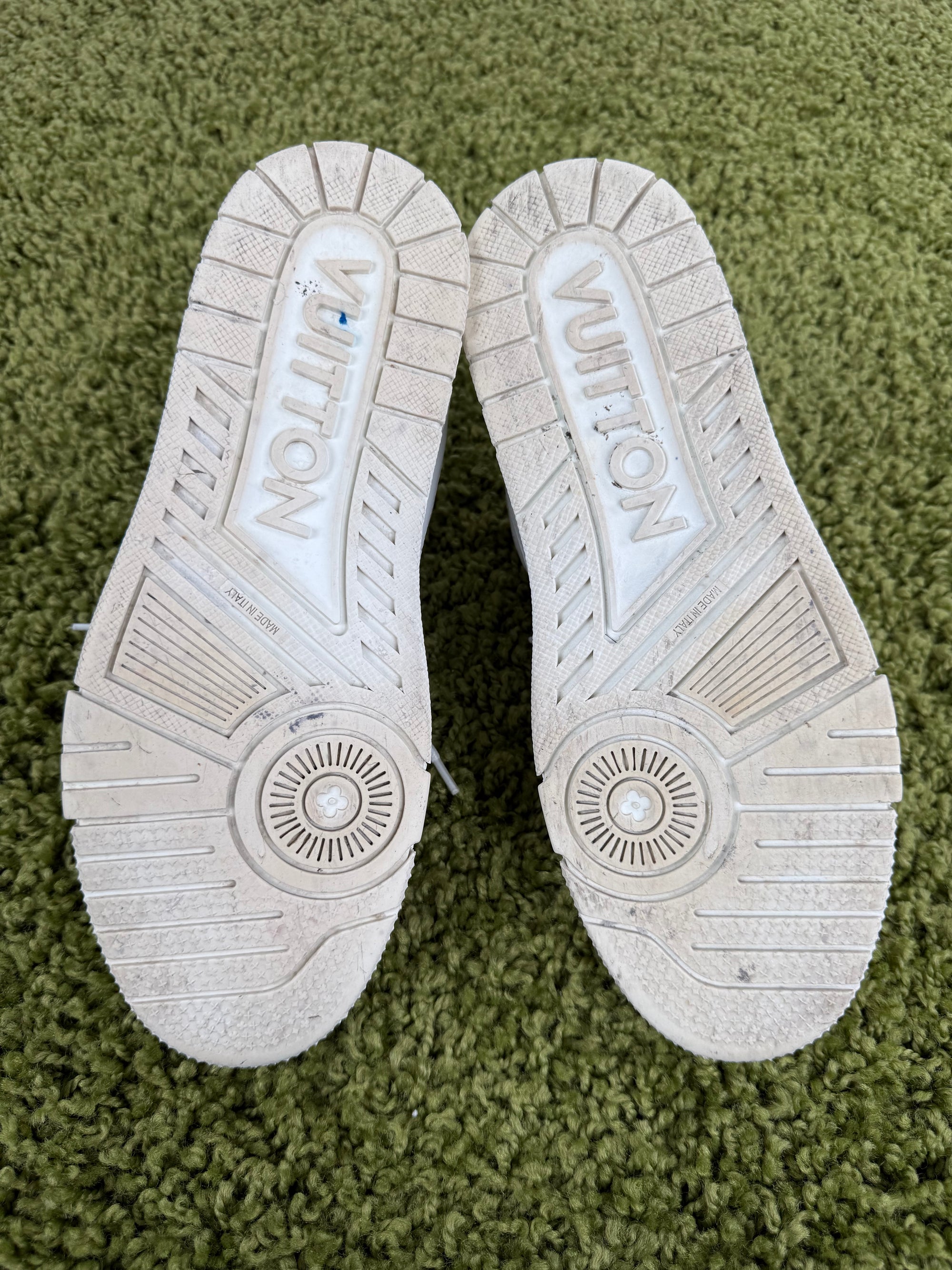 Louis Vuitton Trainer 41 veste 42