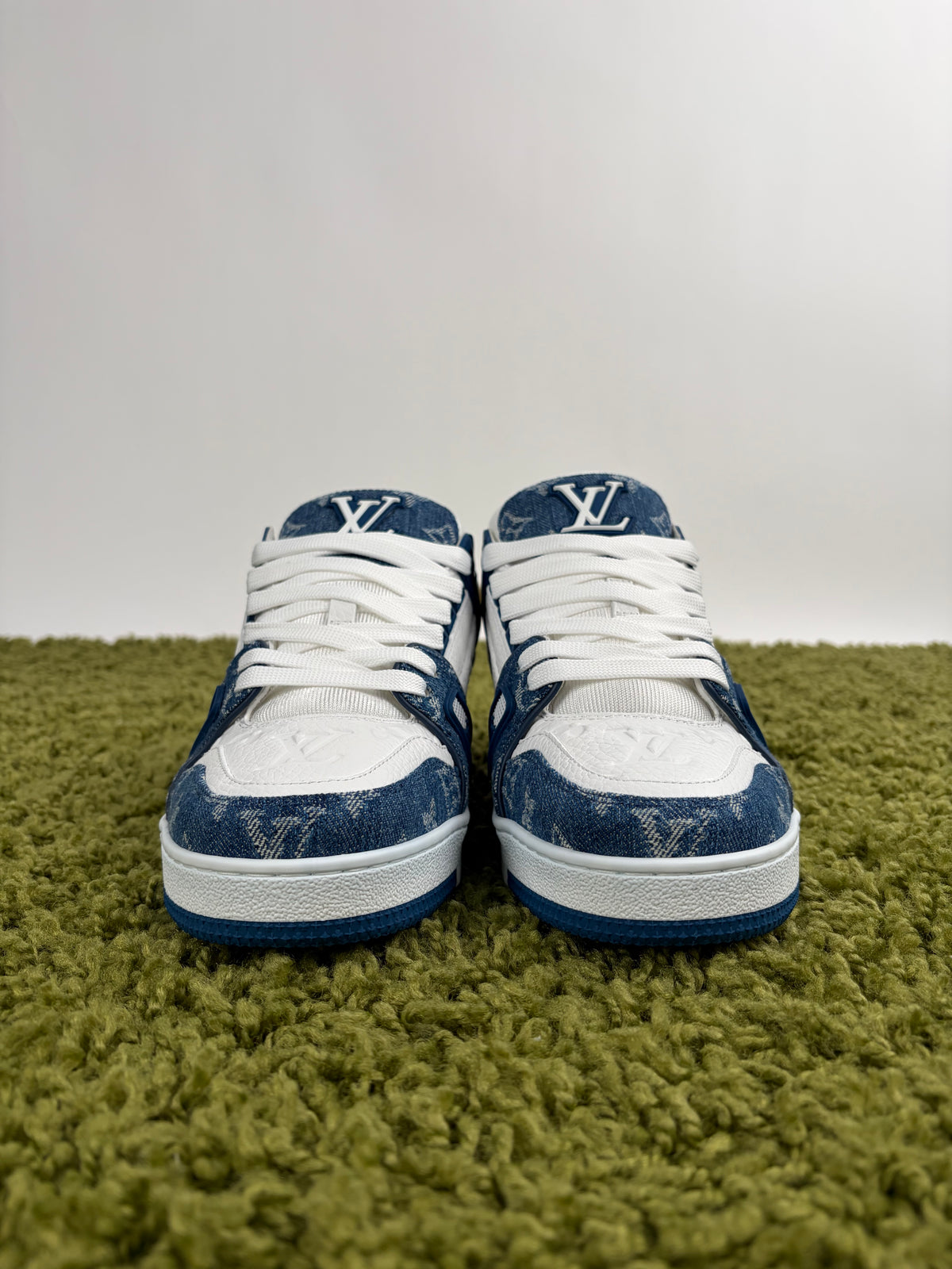 Louis Vuitton Trainer in Denim 6.5