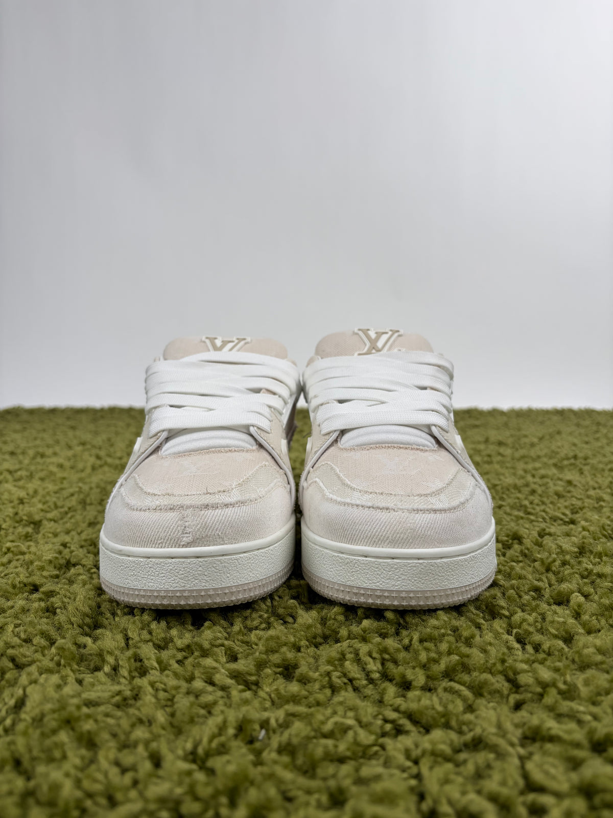 Louis Vuitton Trainer Bianca 6
