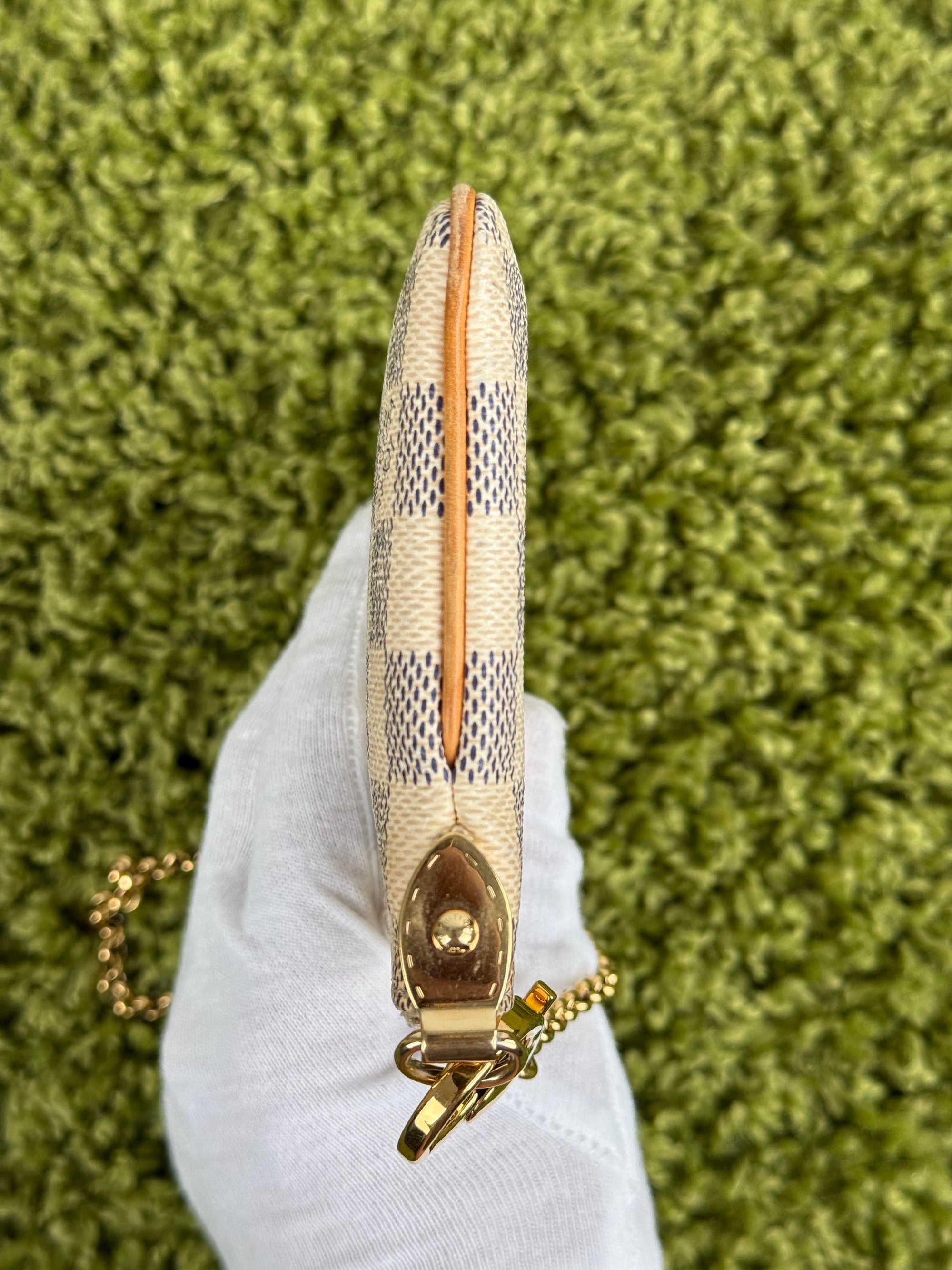 Pochette Milla Mm Louis Vuitton Bianca
